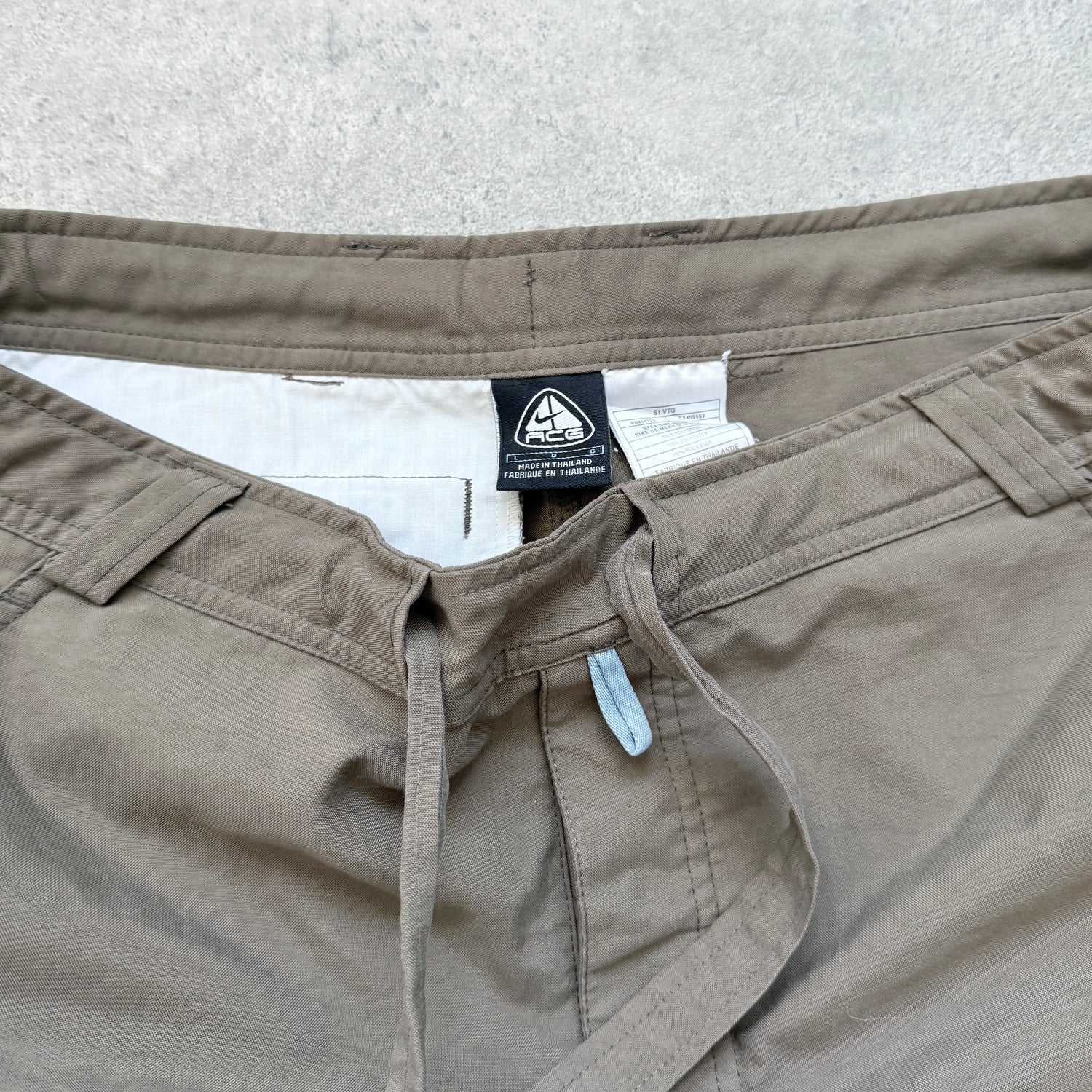 Nike ACG 2000s convertible technical cargo trousers (L)