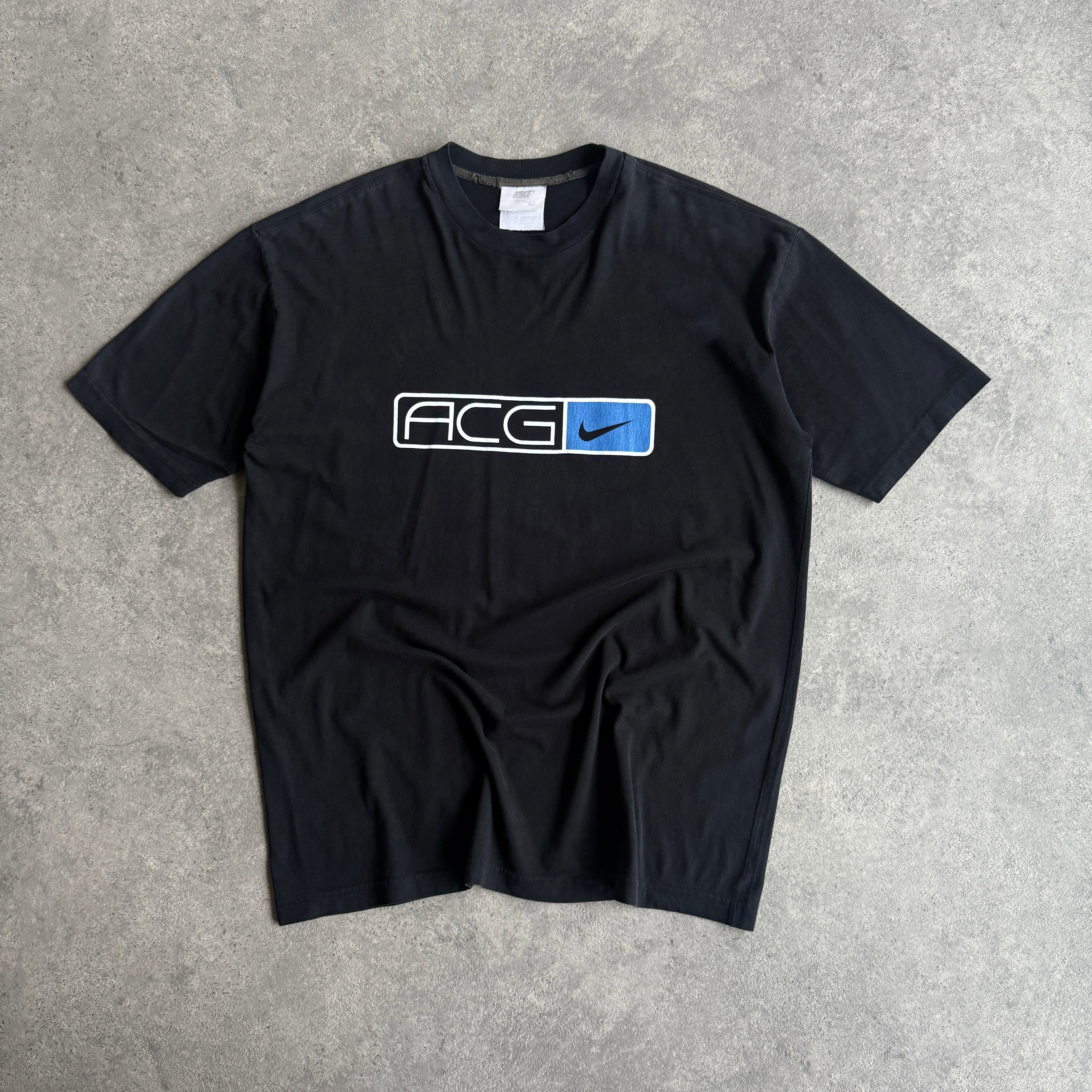 Nike ACG 1990s heavyweight spellout graphic t-shirt (L)
