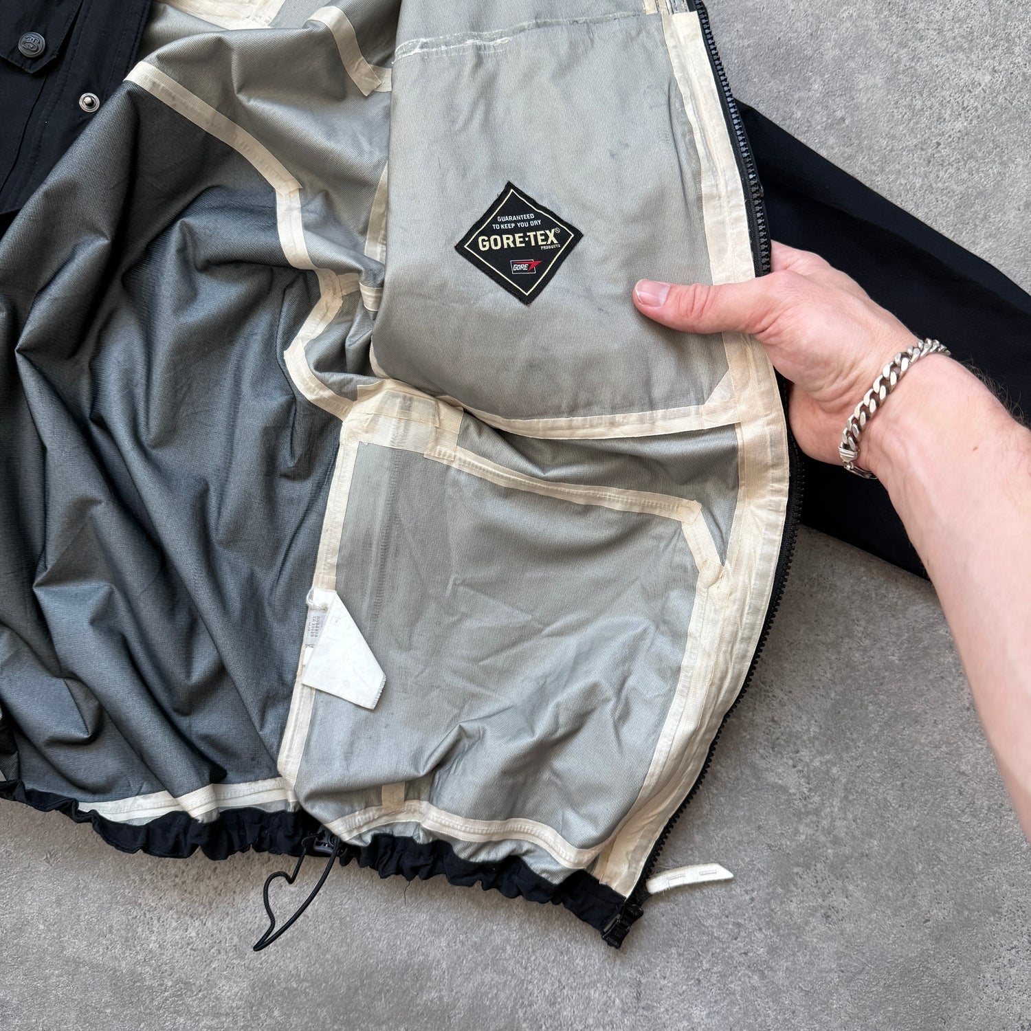 Stussy x 13DW 2010 Gore-tex technical shell jacket (L)