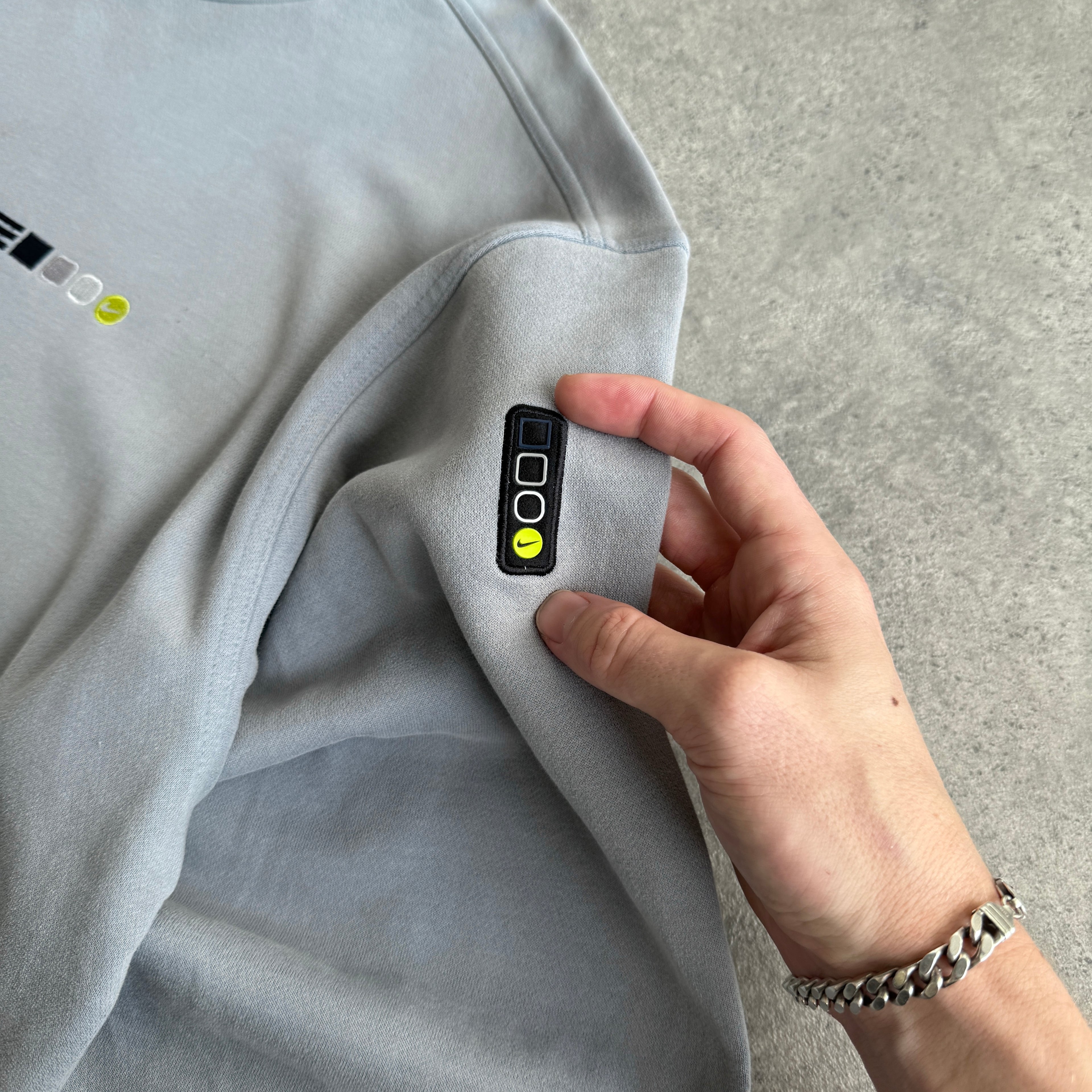 Nike 1999 heavyweight embroidered spellout sweatshirt (L)