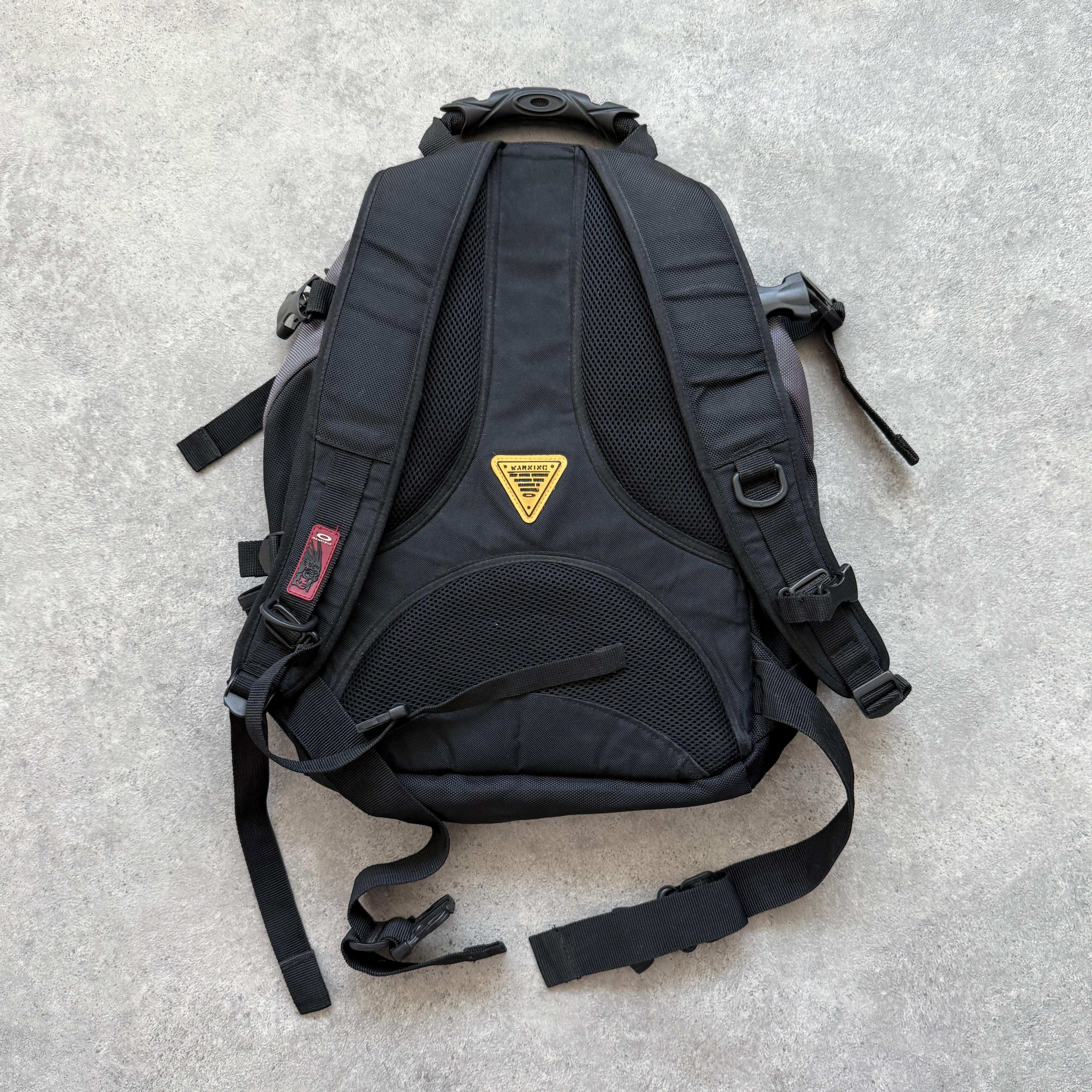 Oakley Software 2000s technical utility backpack (18”x16”)
