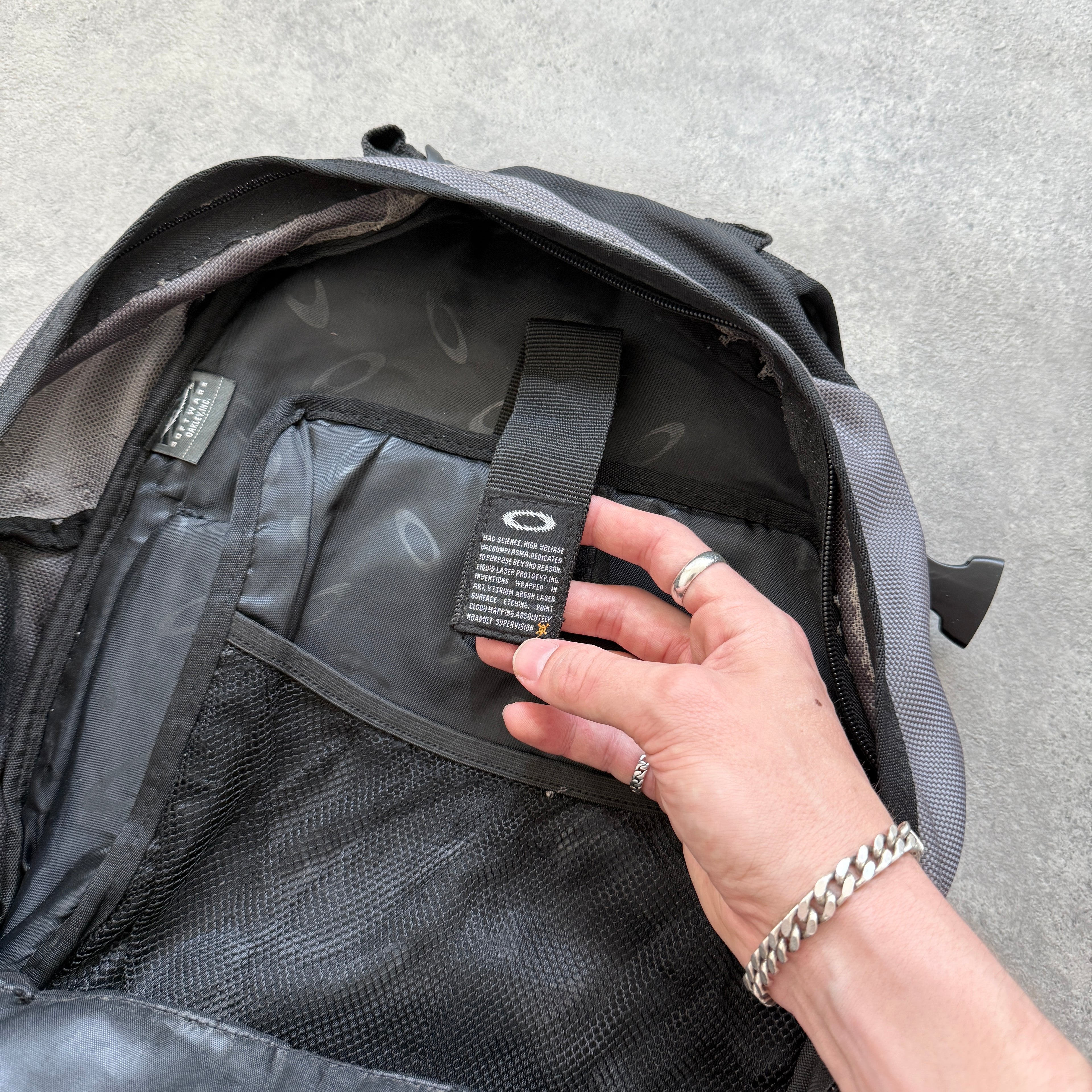 Oakley Software 2000s technical utility backpack (18”x16”)