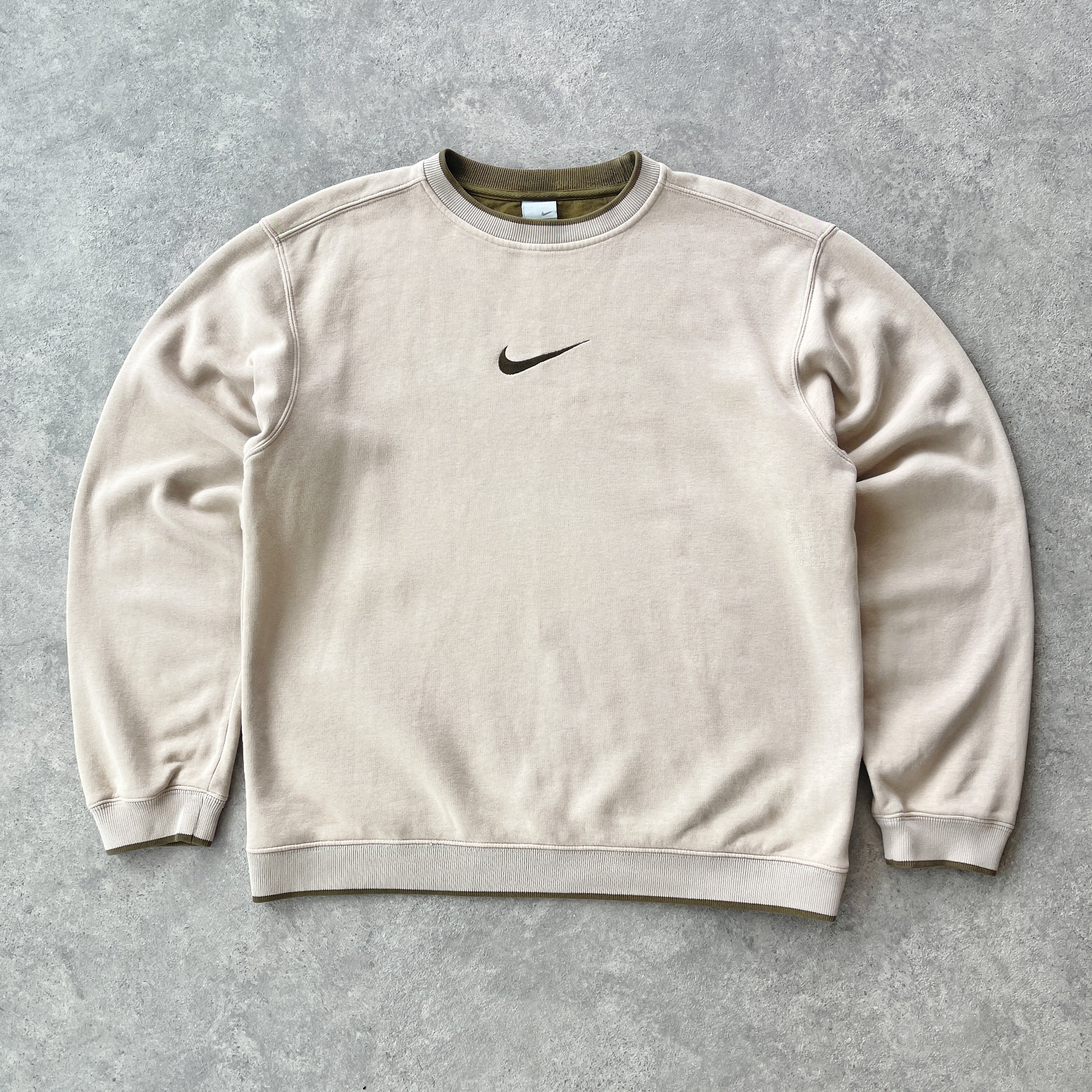 Nike 2000s heavyweight embroidered sweatshirt (M)
