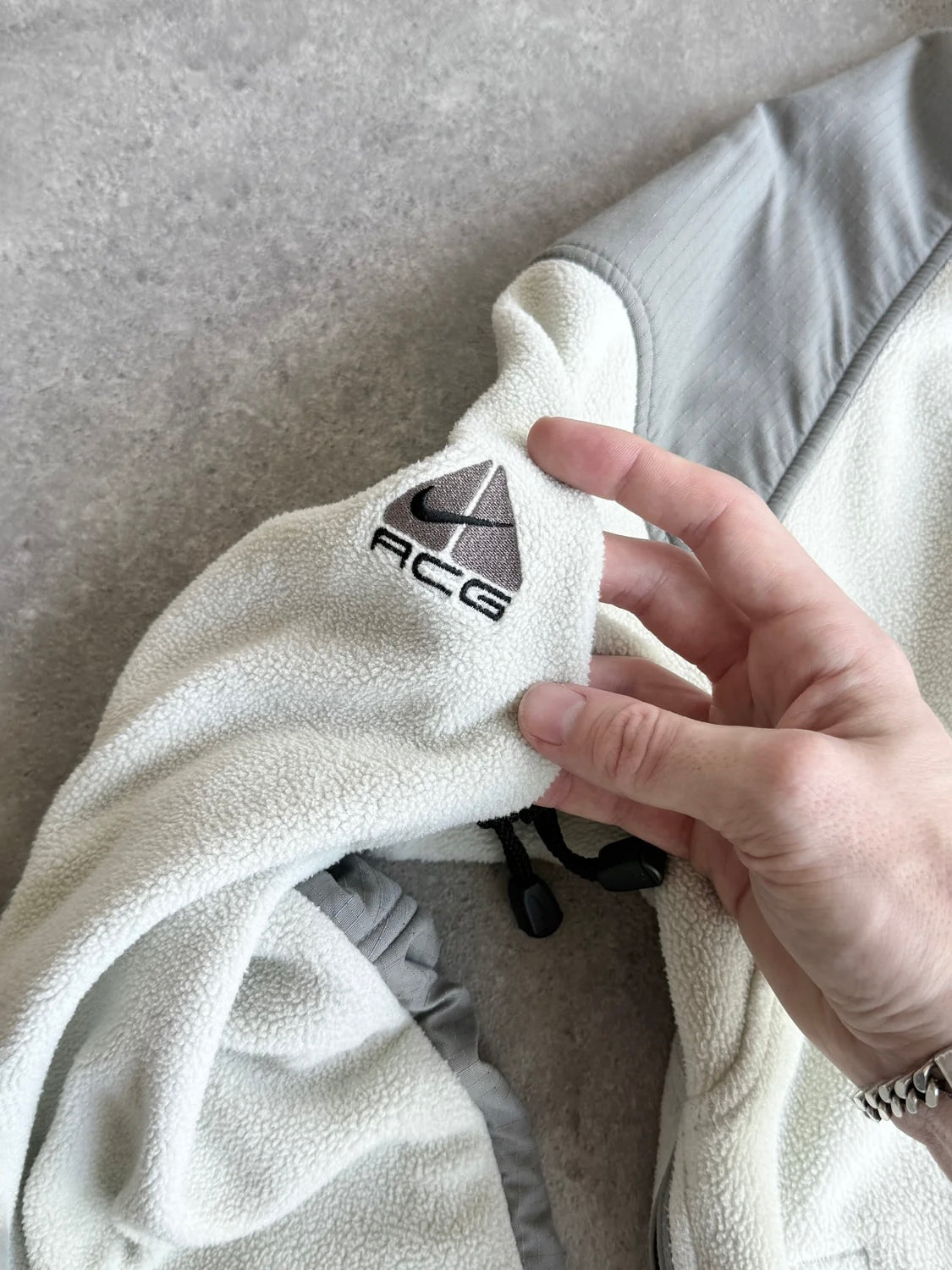nike acg 1990s technical dual zip polartec fleece, dual zip detail