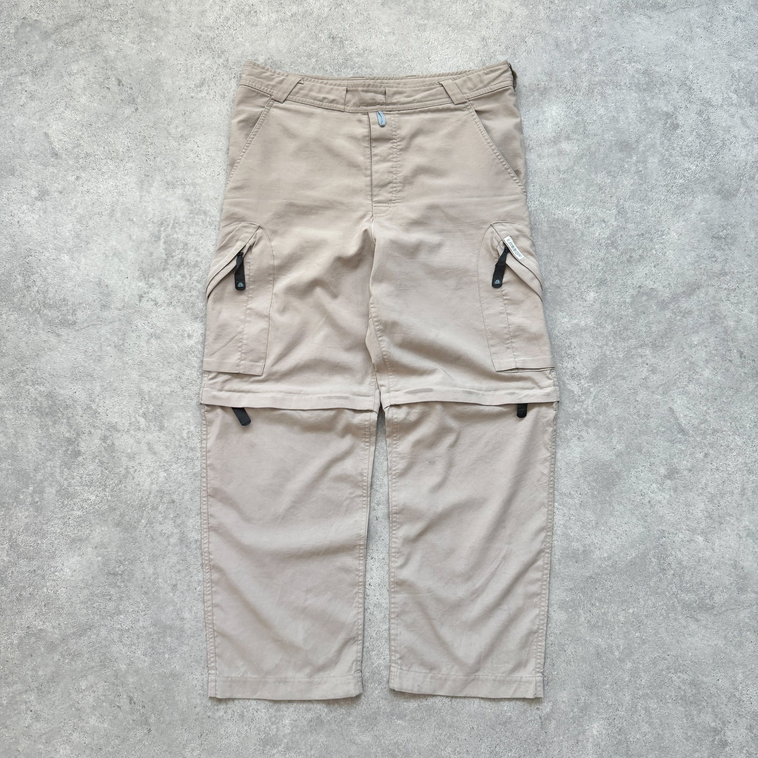 Nike ACG 2000s technical comvertible cargo trousers (M)