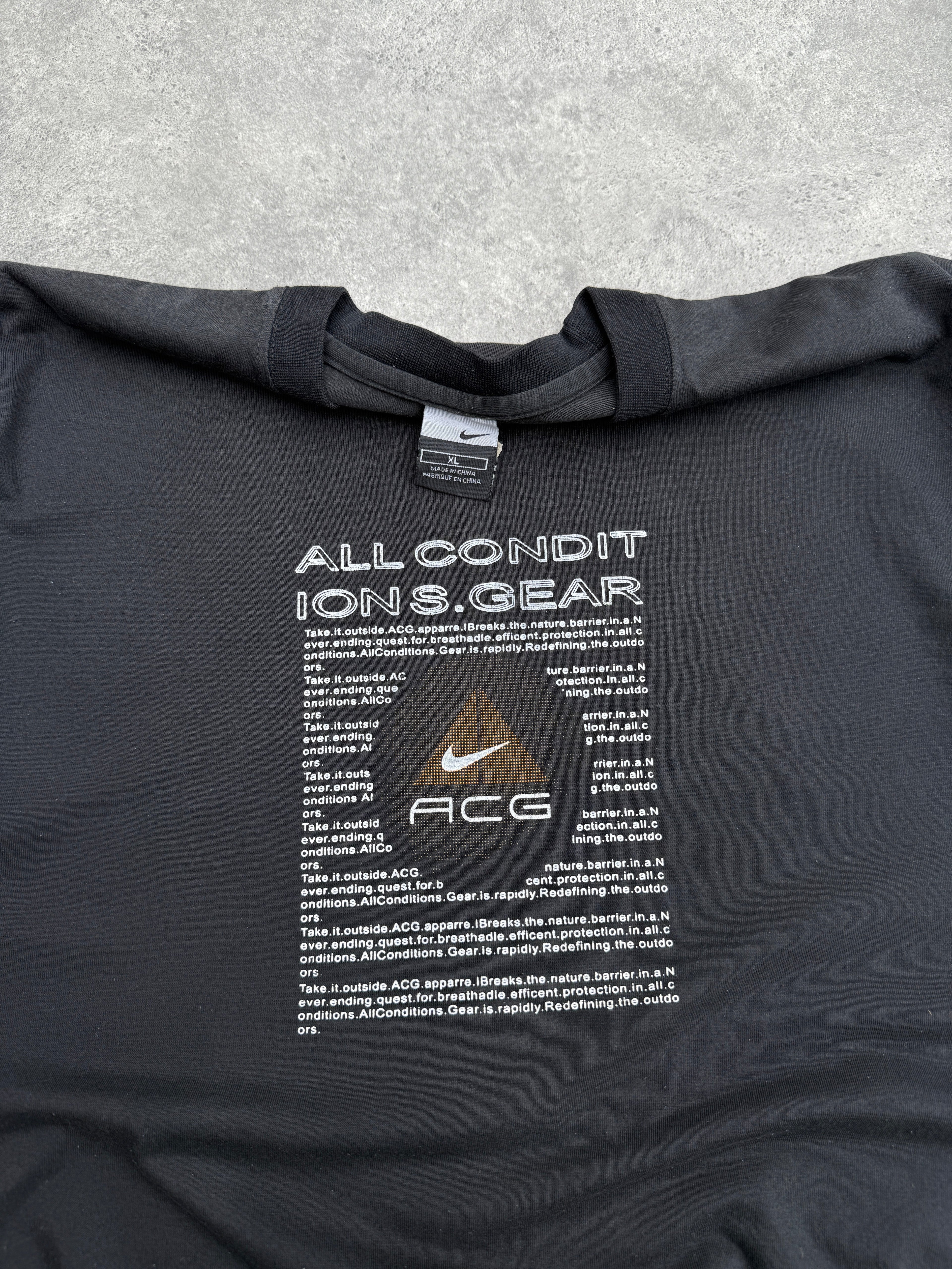 nike acg 2001 heavyweight graphic t-shirt in black, graphic print detail