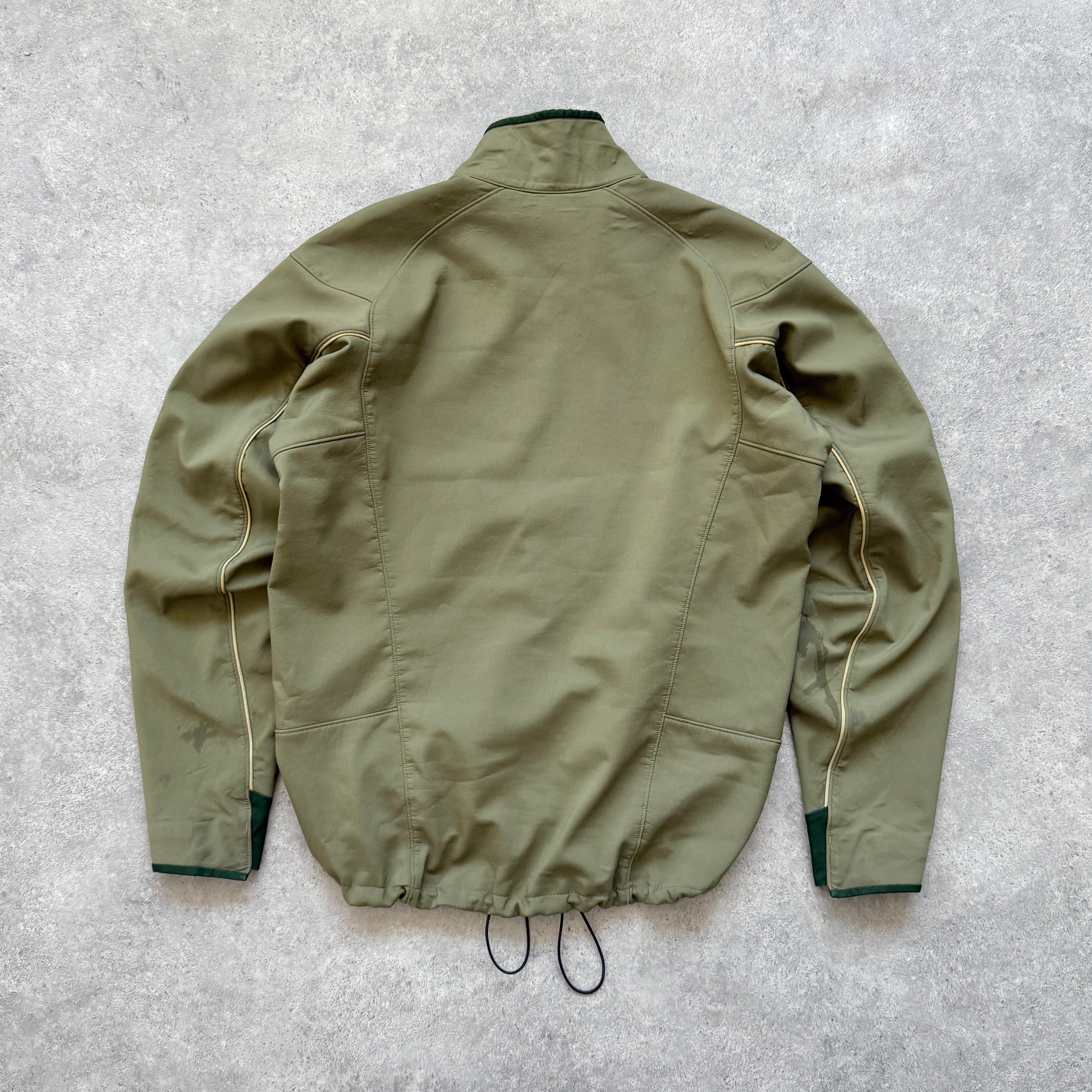 Arc’teryx 2000s technical soft shell jacket (M)