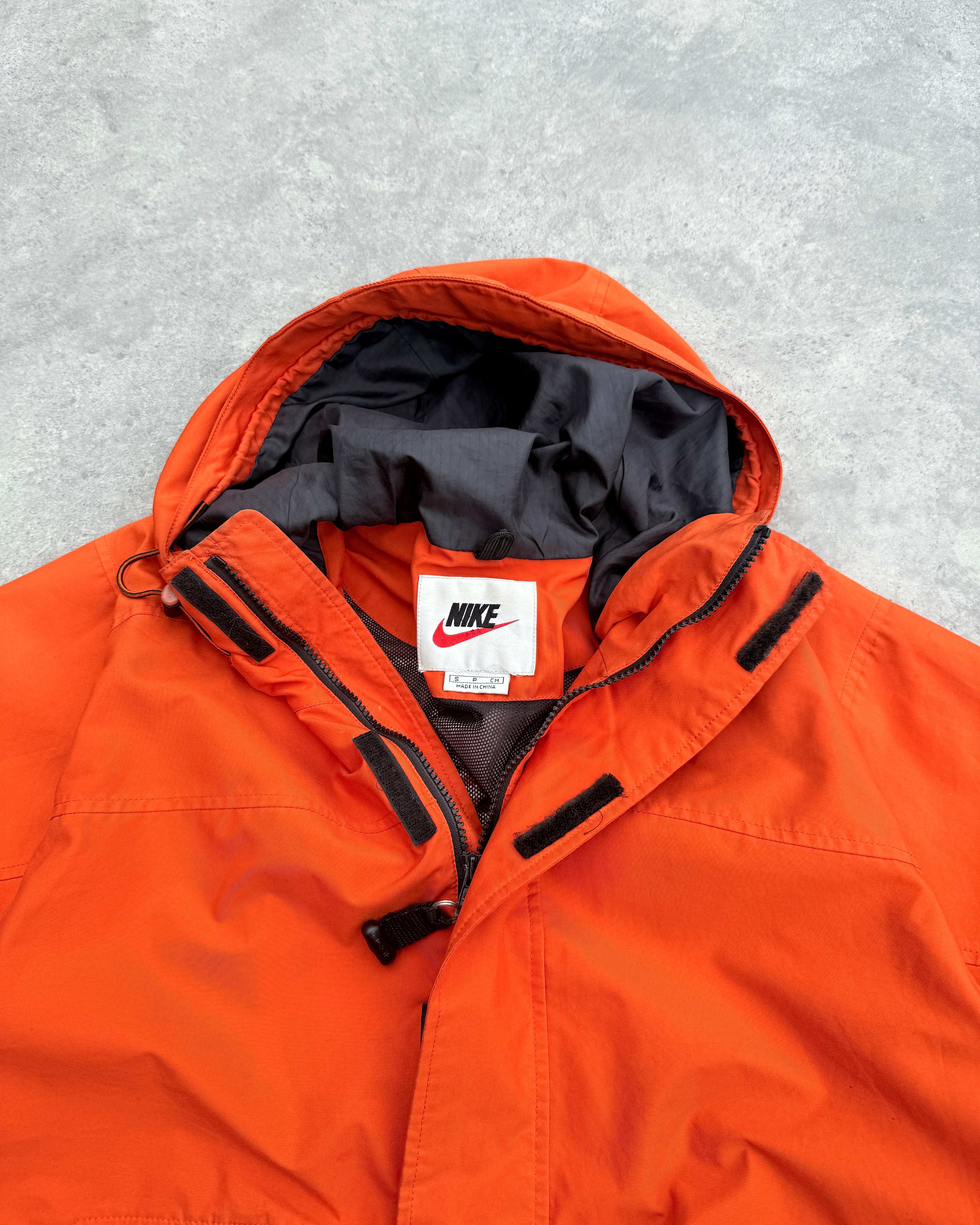 nike acg 1990s lightweight technical waterproof jacket (S)