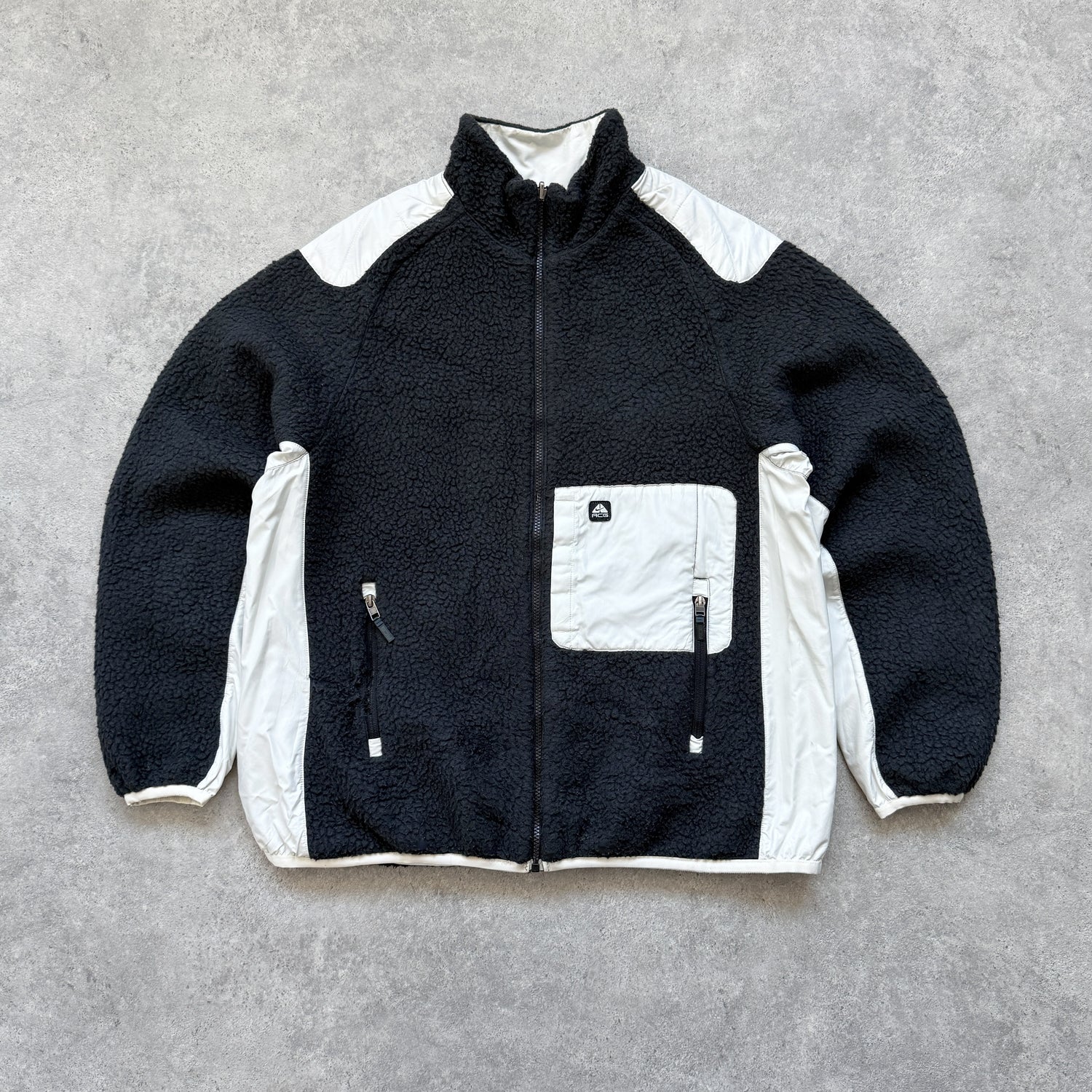 Nike ACG RARE 2000s reversible heavyweight two tone fleece jacket (XL)