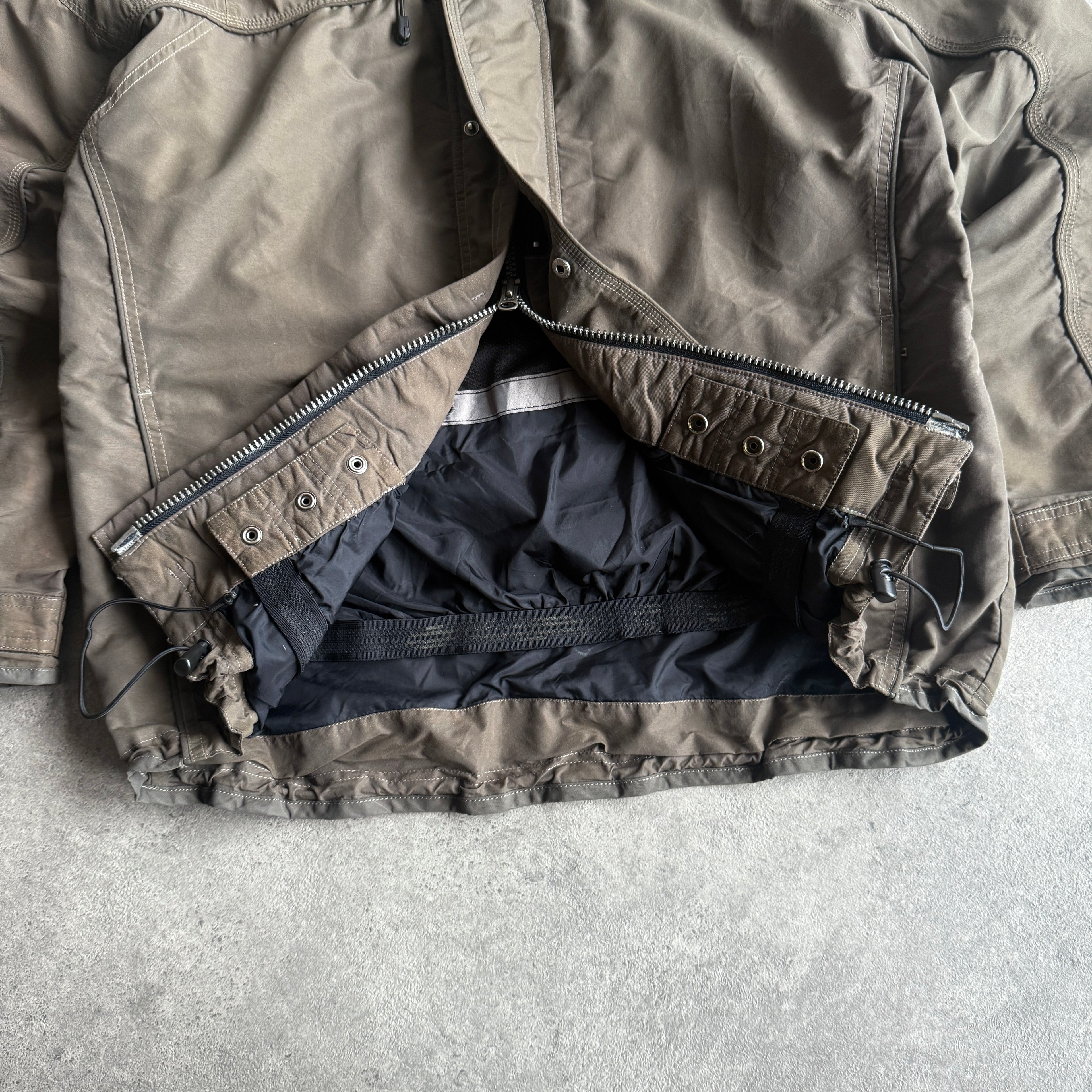 Oakley Software RARE 2000s heavyweight waterproof technical jacket (M)