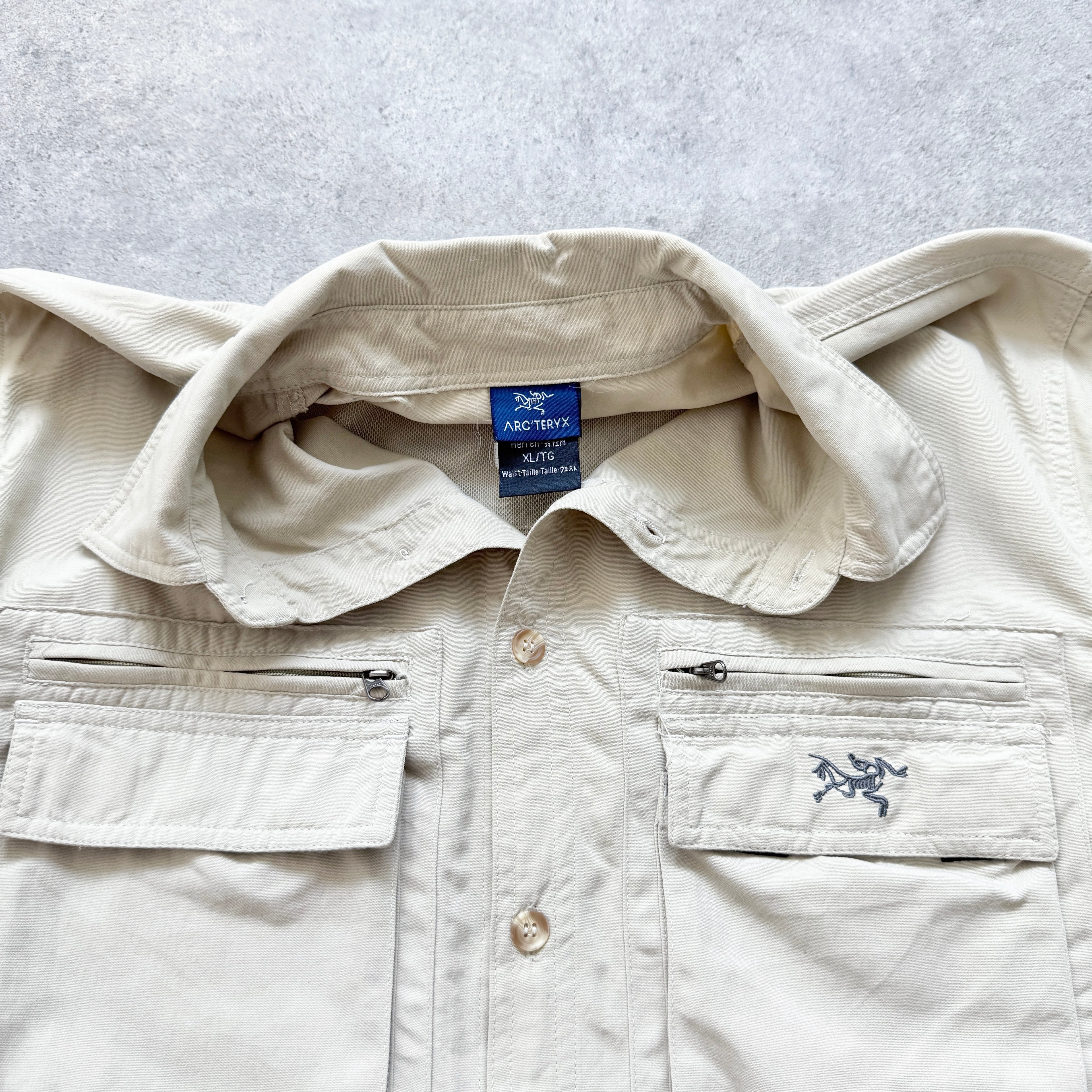 Arc’teryx 2000s lightweight cargo combat shirt (XL)