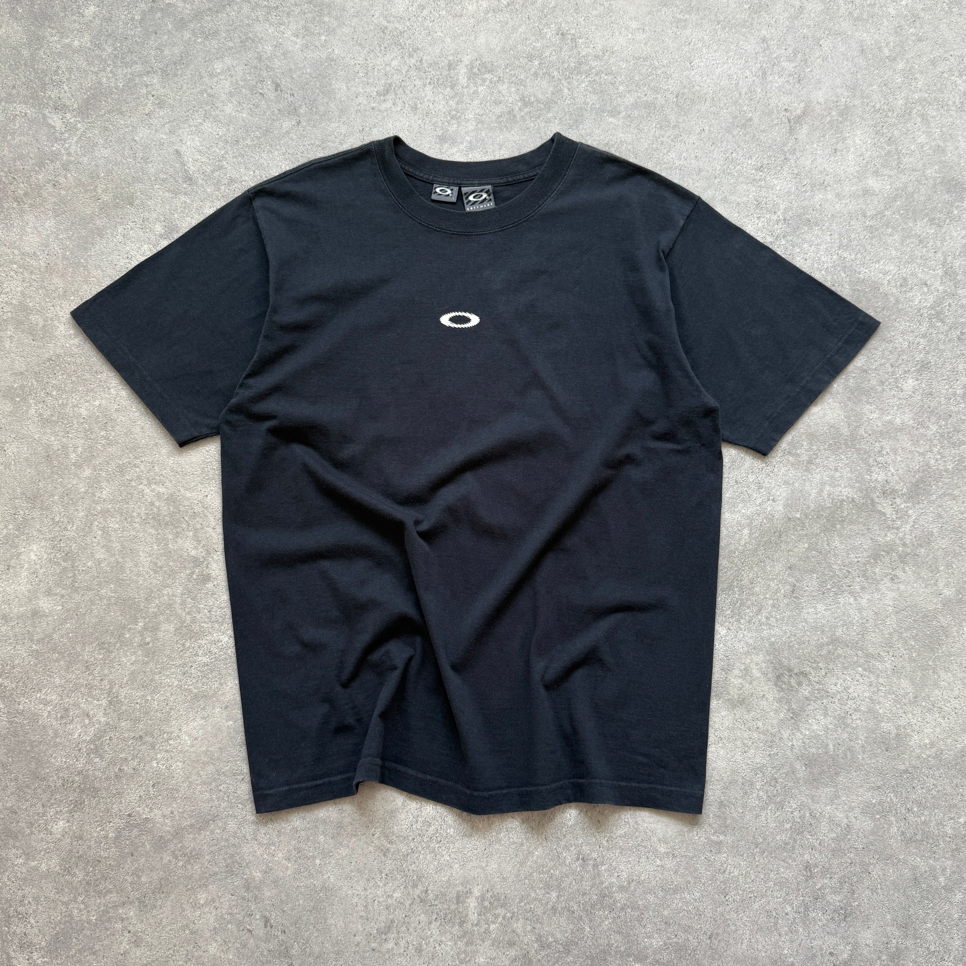 Oakley Software RARE 2000s heavyweight graphic t-shirt (XL)