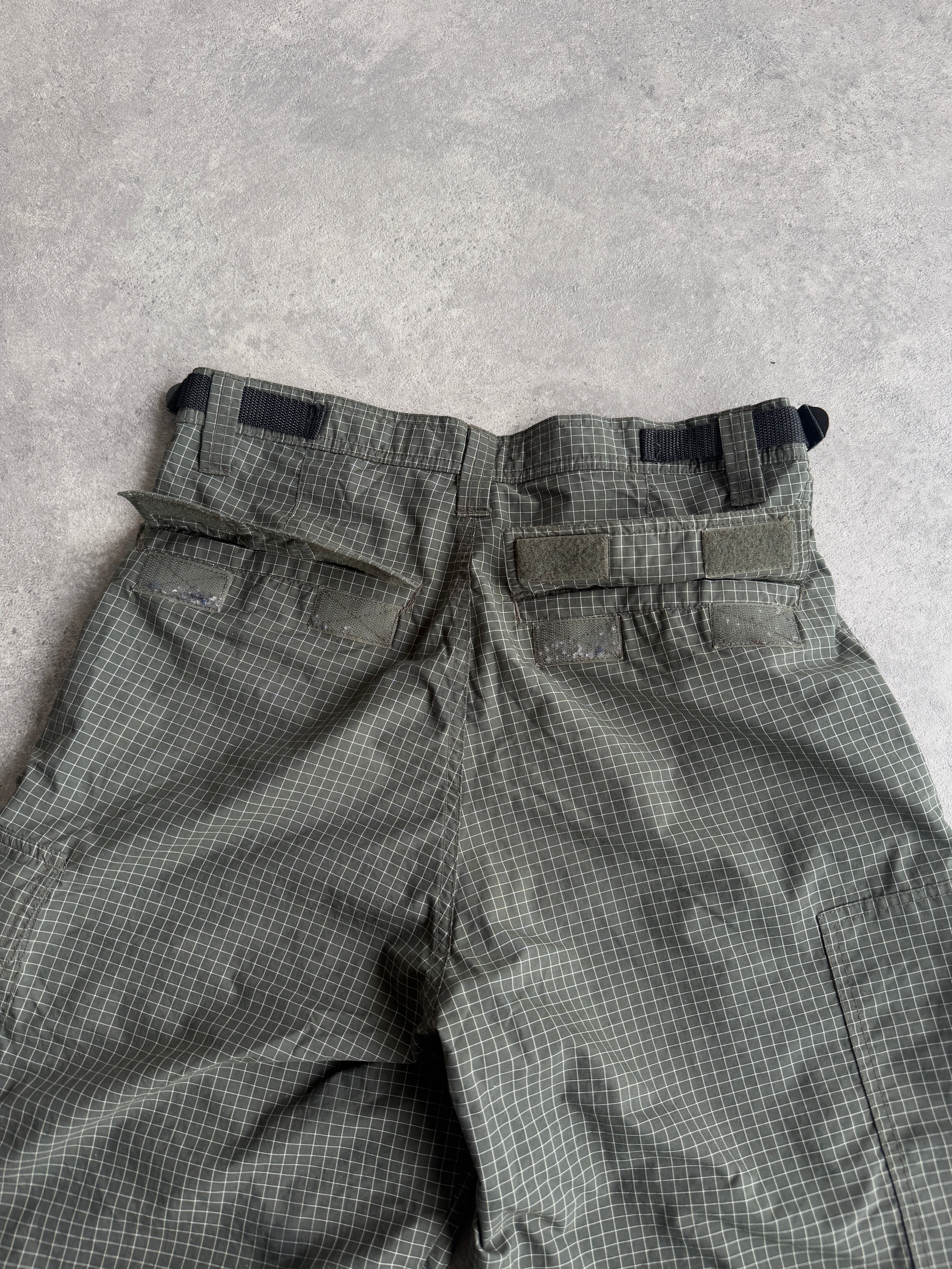 stussy 1990s lightweight technical parachute pants (s)