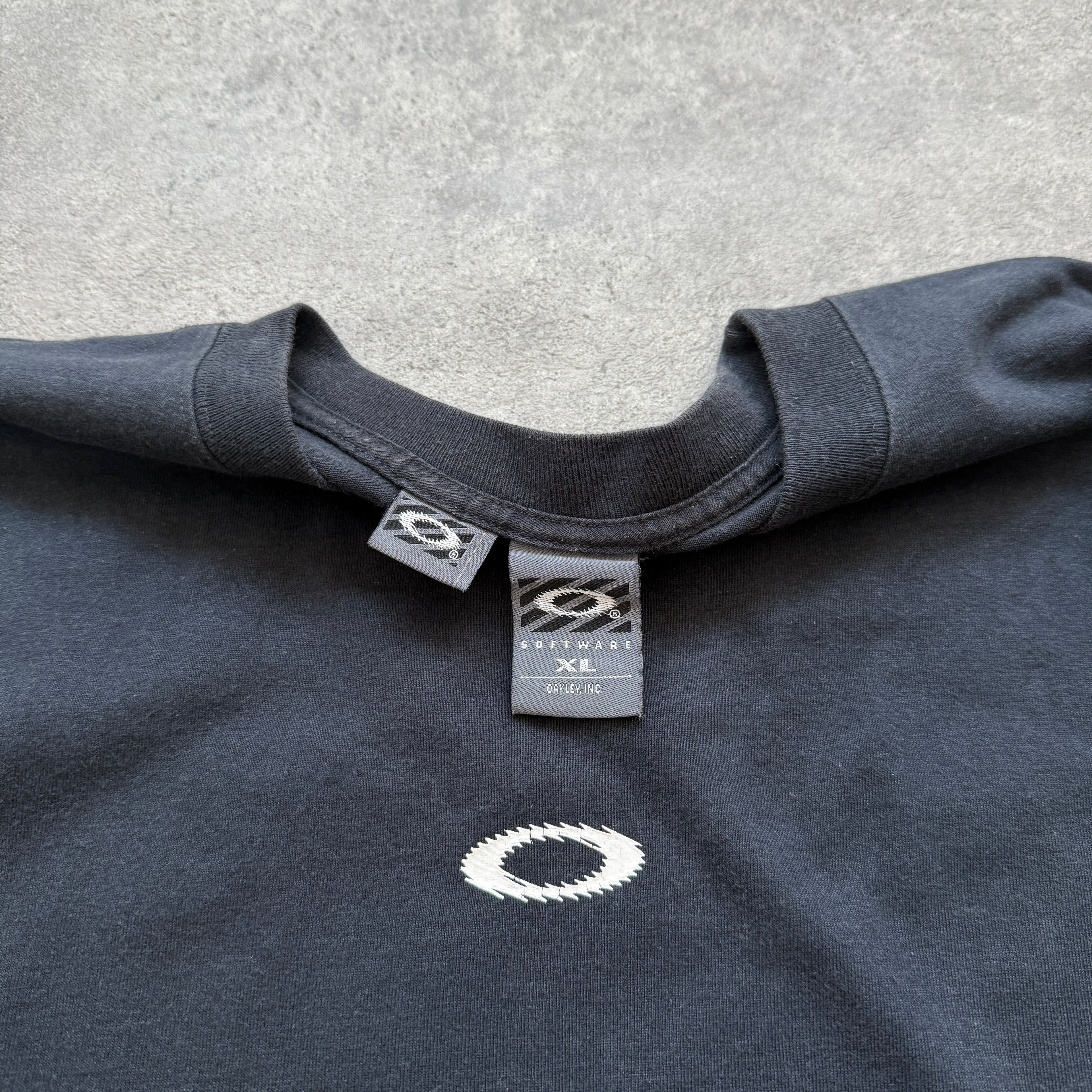 Oakley Software RARE 2000s heavyweight graphic t-shirt (XL)