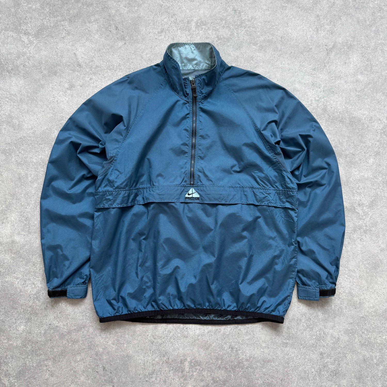 Nike ACG 1990s technical lightweight packable shell jacket (L)