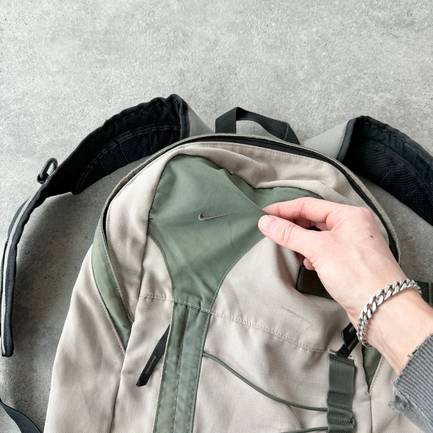 Nike 1990s 35L technical backpack (18”x14”)