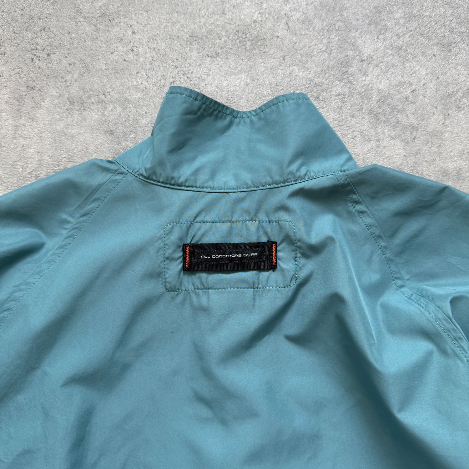 Nike ACG 1990s 1/4 zip technical lightweight shell jacket (M)