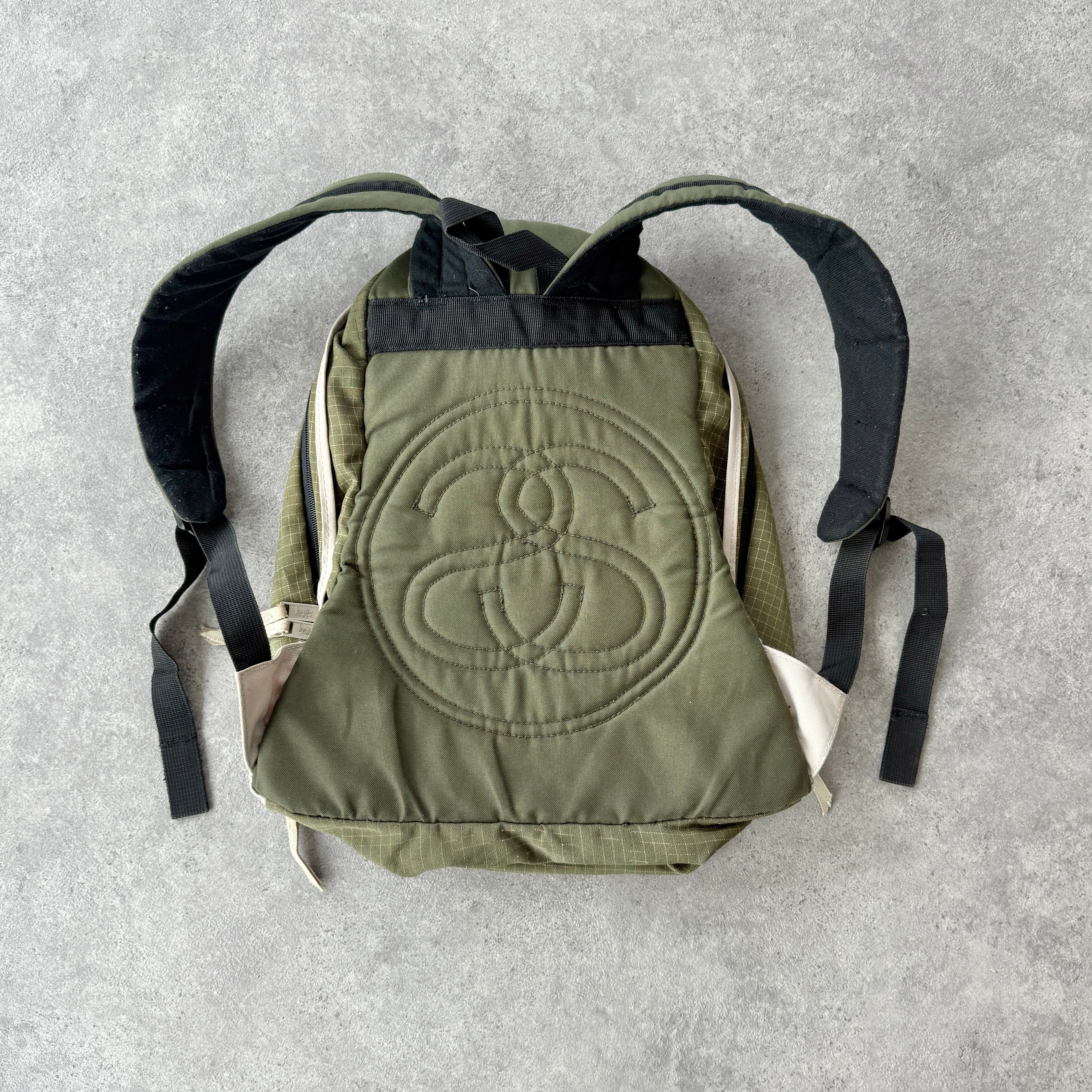 Stussy 1990s technical 40L backpack (19”x15”)