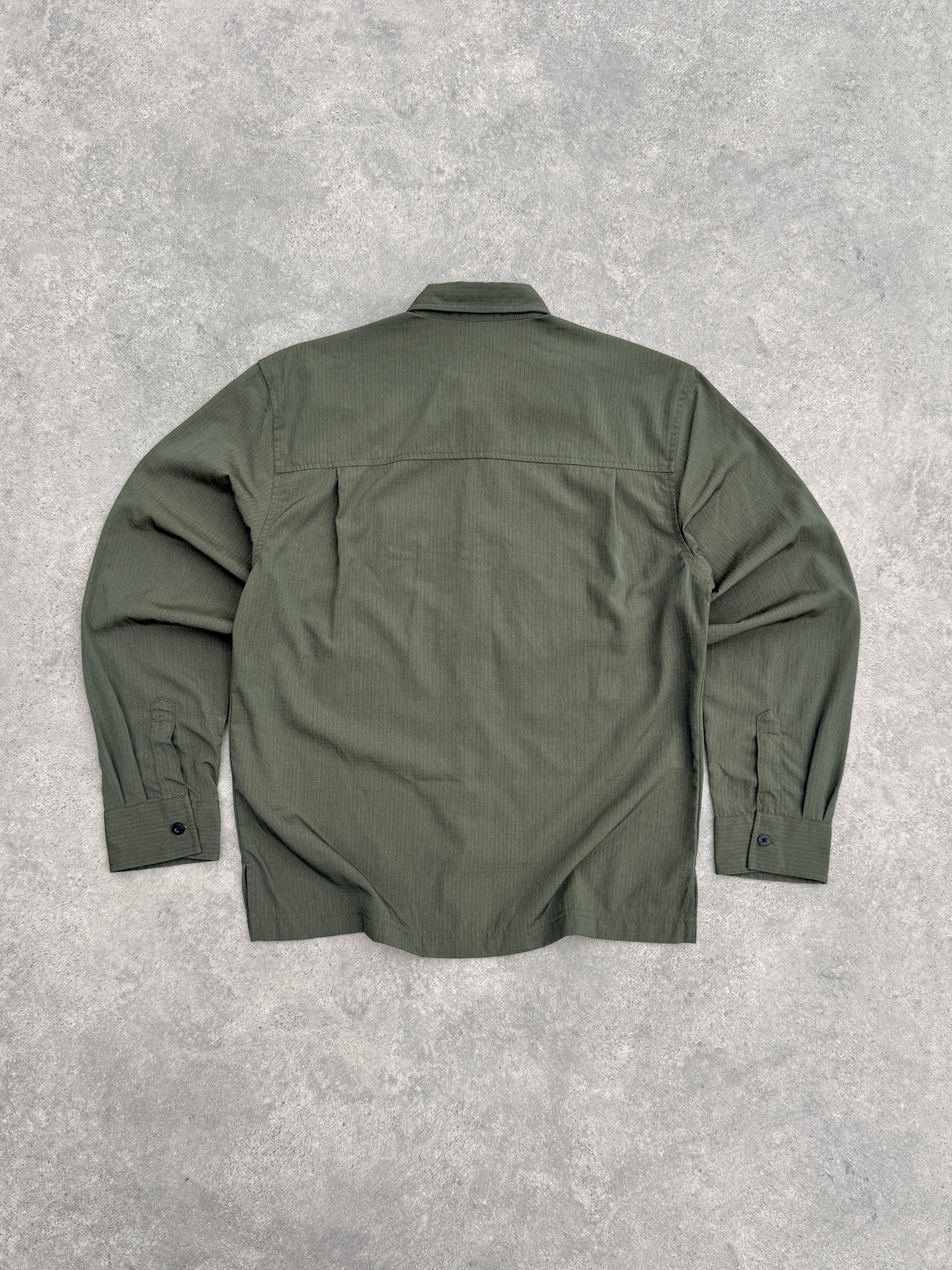 nike acg 2000s deadstock technical dri-fit ripstop shirt, cuff detail