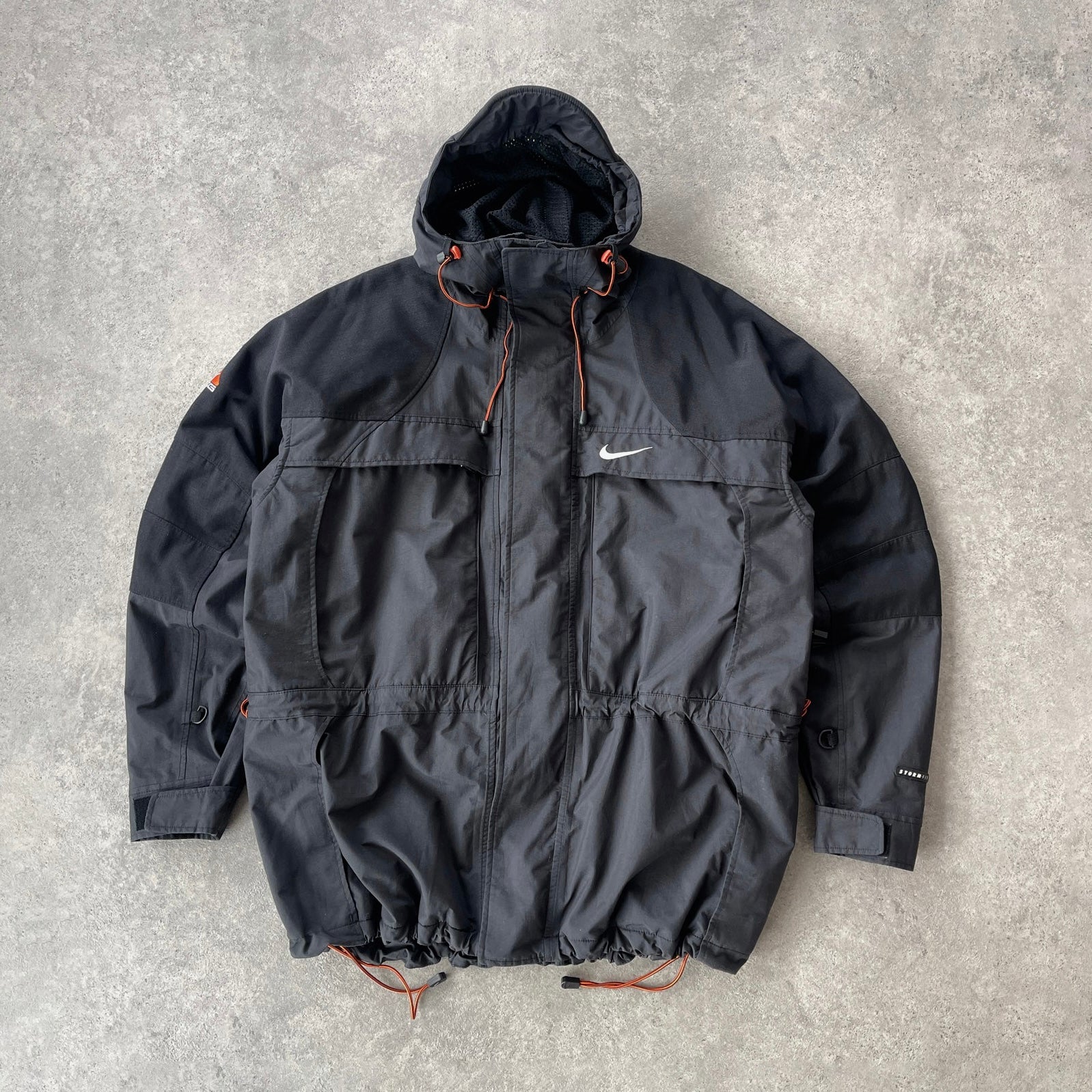 Nike ACG RARE 1990s storm fit heavyweight technical jacket (L)