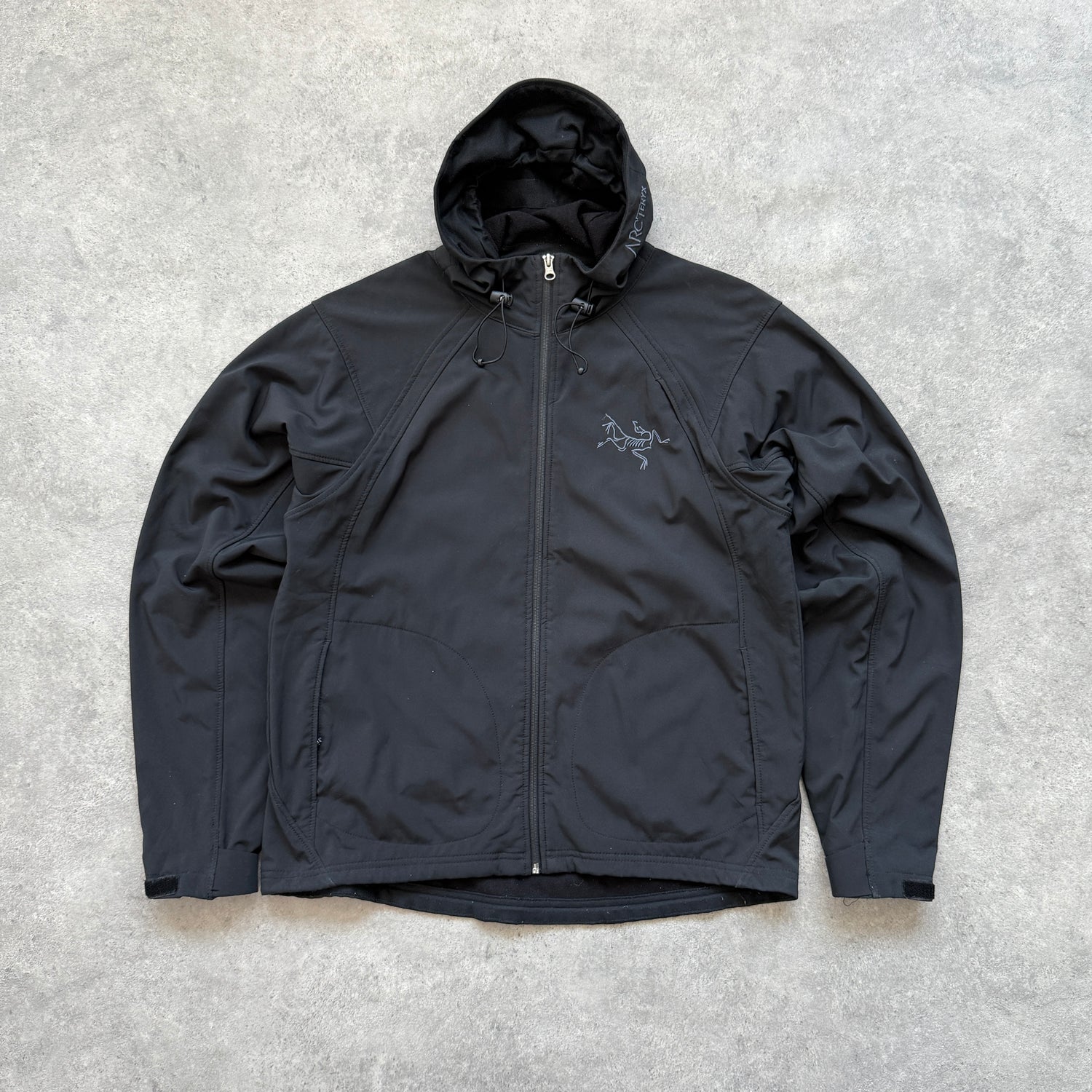 Arc’teryx RARE 2000s windstopper technical soft shell jacket (XL)