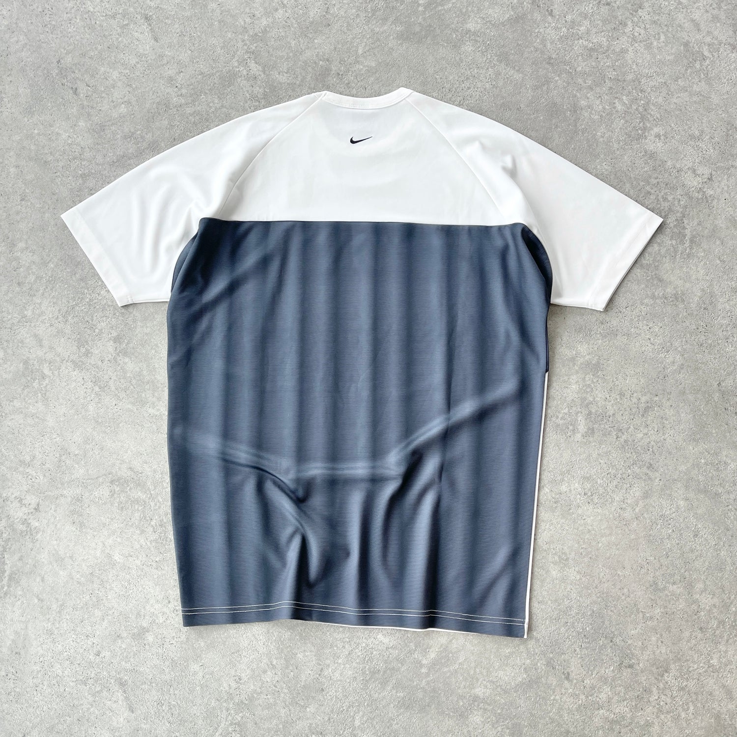 Nike RARE 1990s technical nylon spellout t-shirt (L)