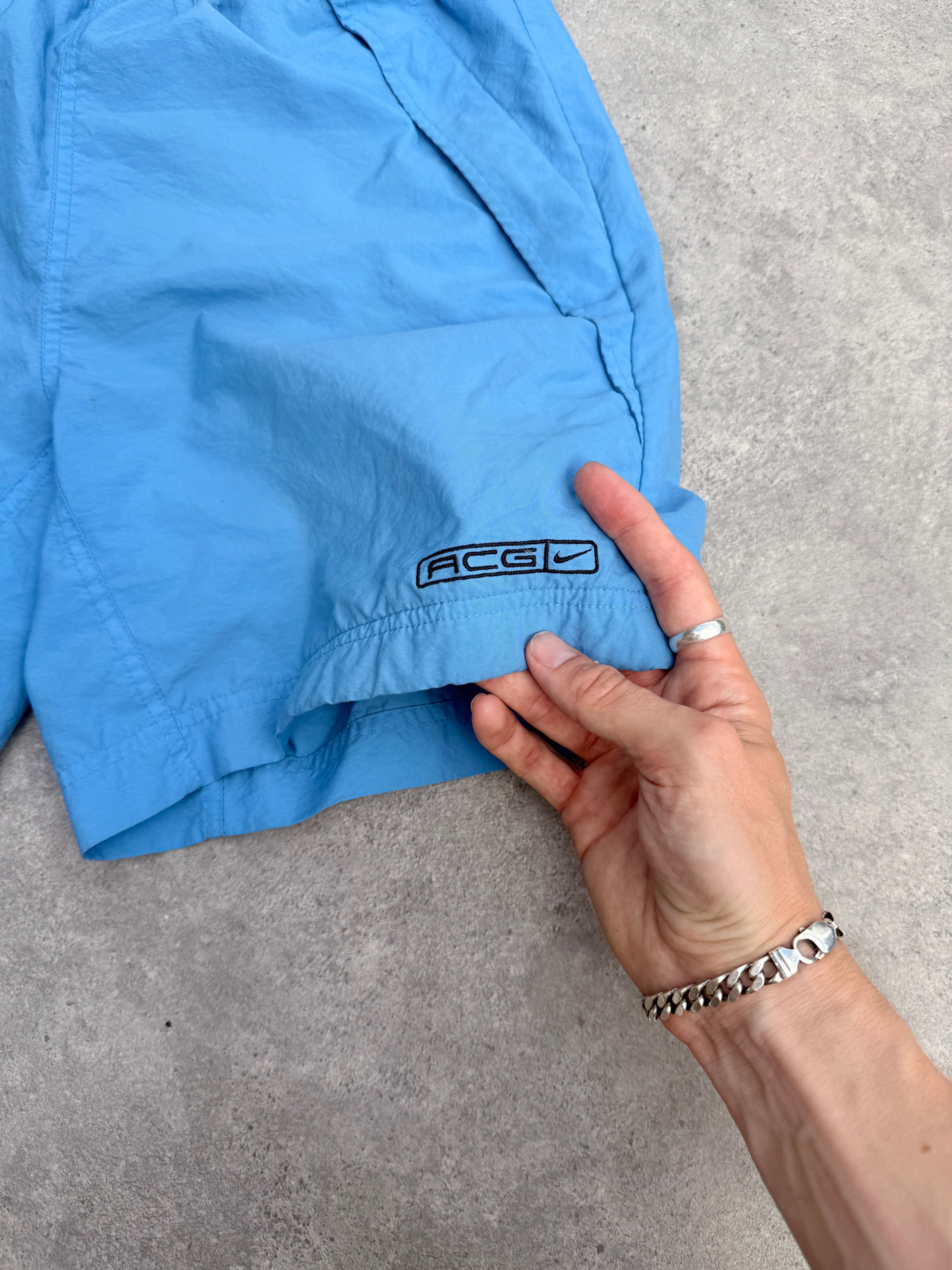 nike acg 1990s technical cargo shorts, belt buckle detail