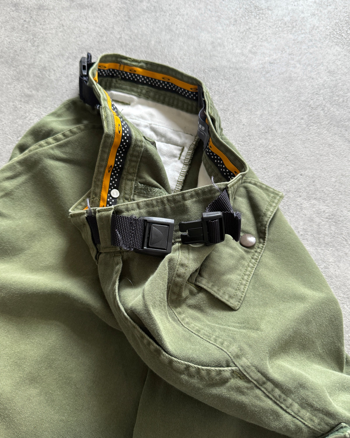 oakley software 2000s technical cargo shorts (s)