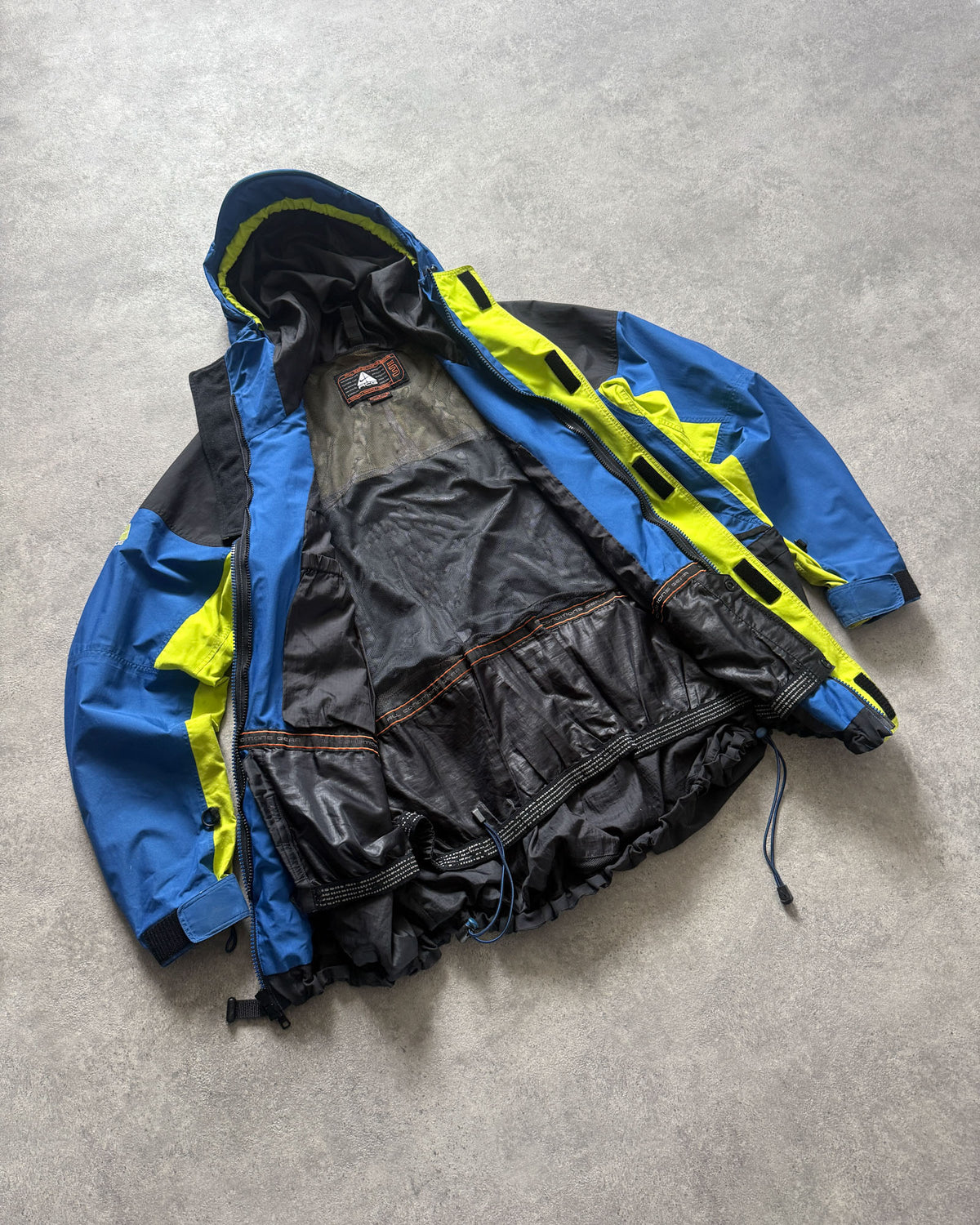 nike acg 1998 storm-fit technical waterproof jacket (L)