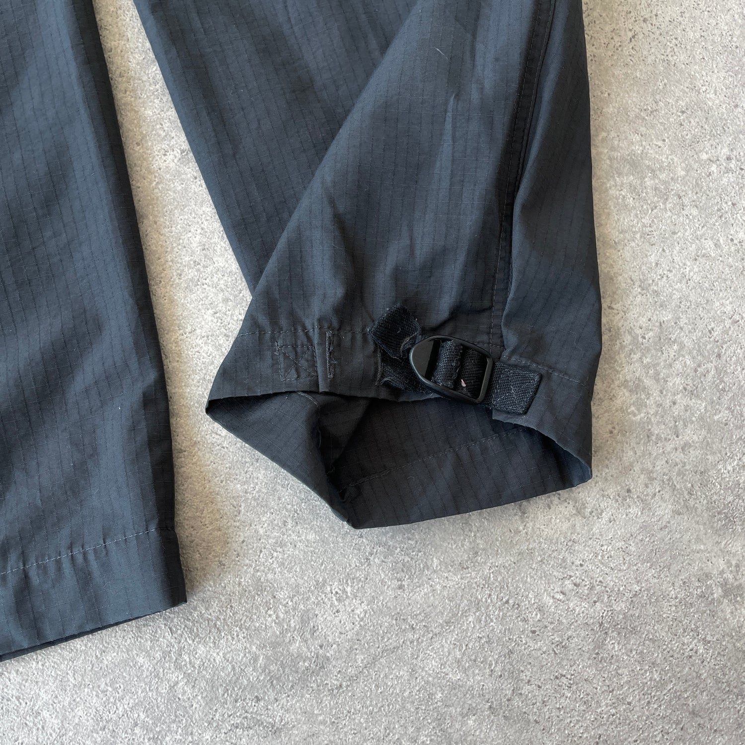 Nike ACG 2000s technical nylon cargo trousers (M)