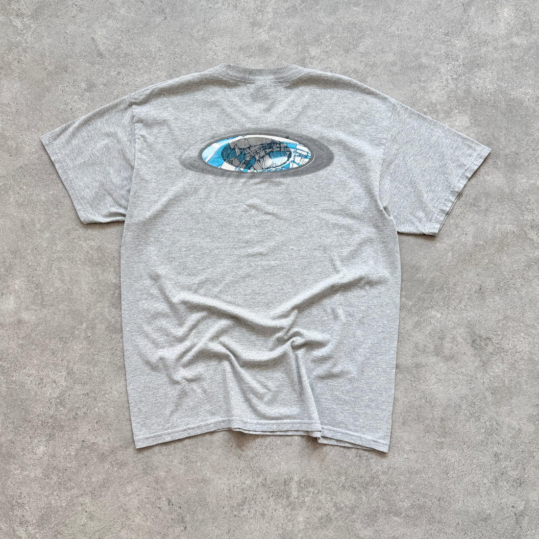Oakley 2000s heavyweight spellout graphic t-shirt (L)