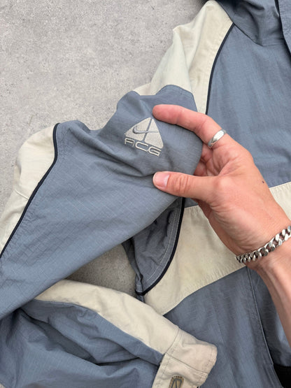 nike acg 1998 storm fit technical pullover jacket, kangaroo pocket detail