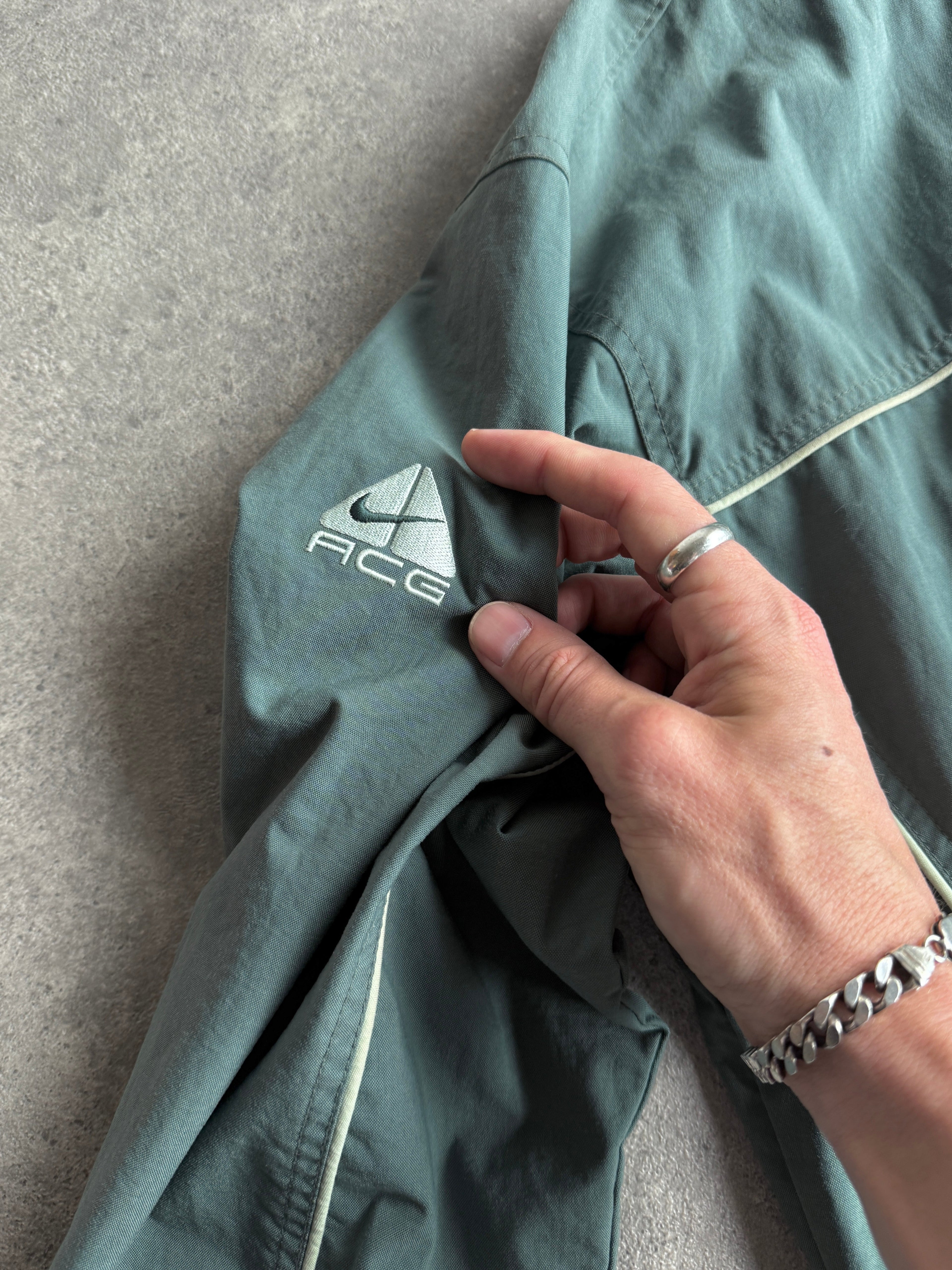 nike acg 1990s storm fit heavyweight technical waterproof jacket, swoosh logo detail