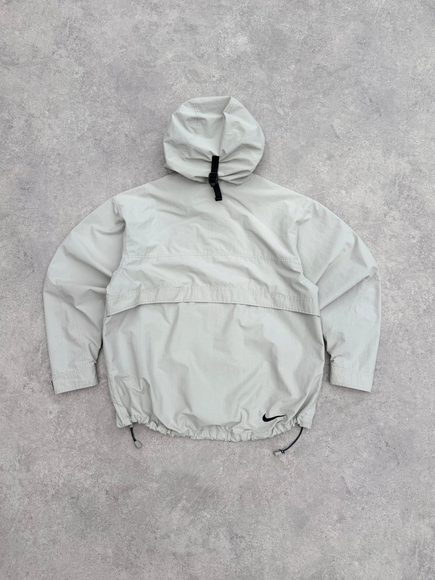 nike acg 1990s lightweight technical waterproof jacket (m)