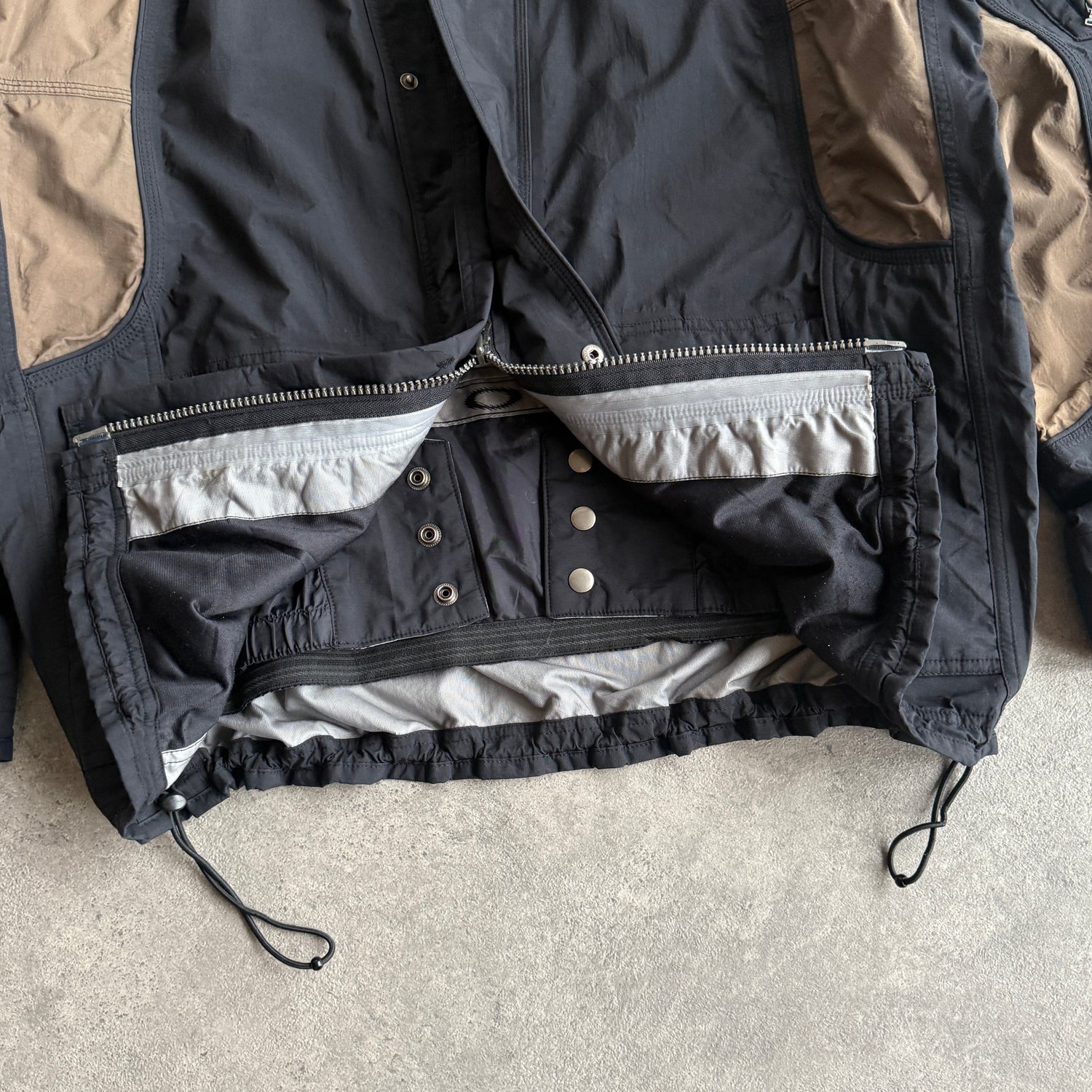 Oakley Software RARE 2000s heavyweight waterproof technical jacket (XL)