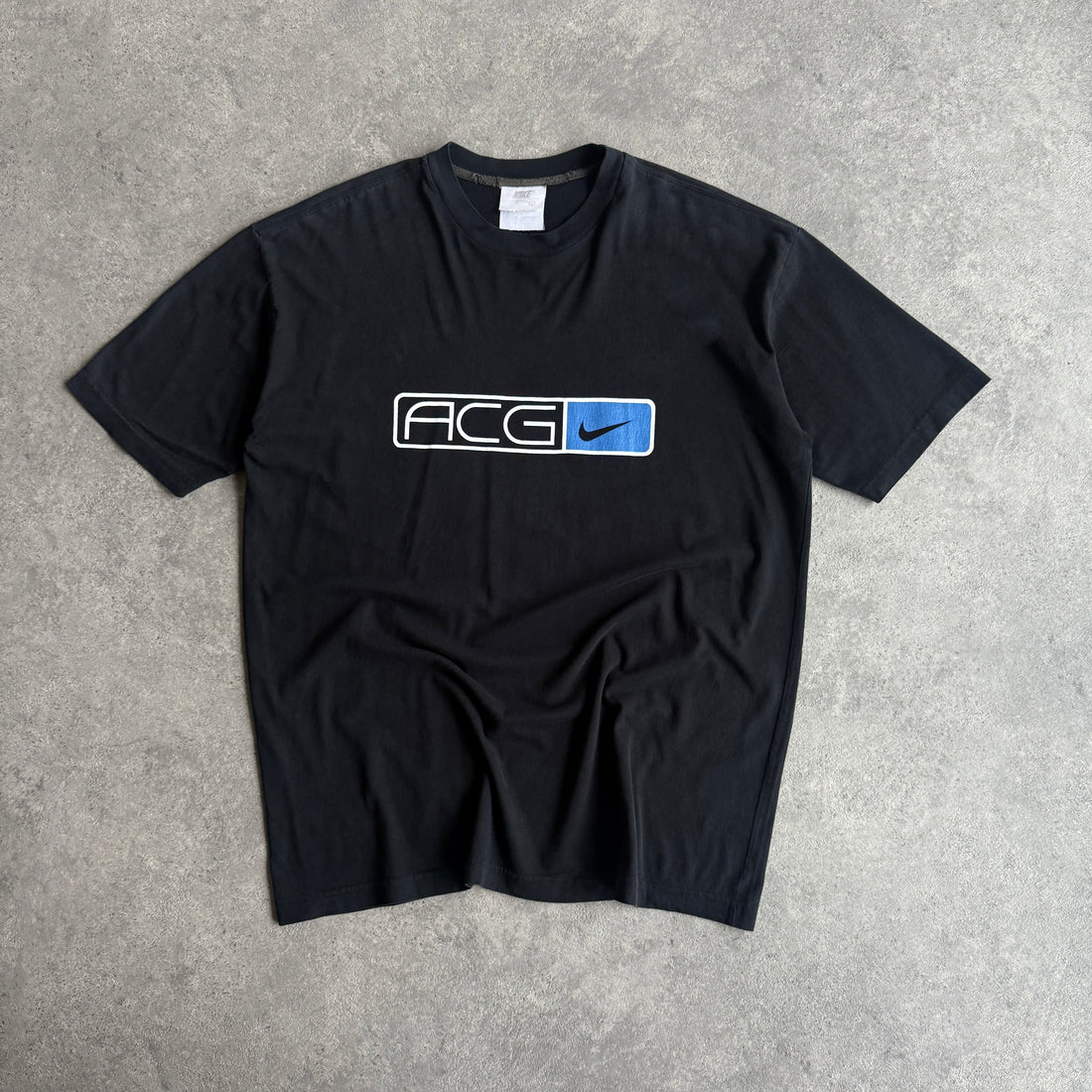 Nike ACG 1990s heavyweight spellout graphic t-shirt (L)