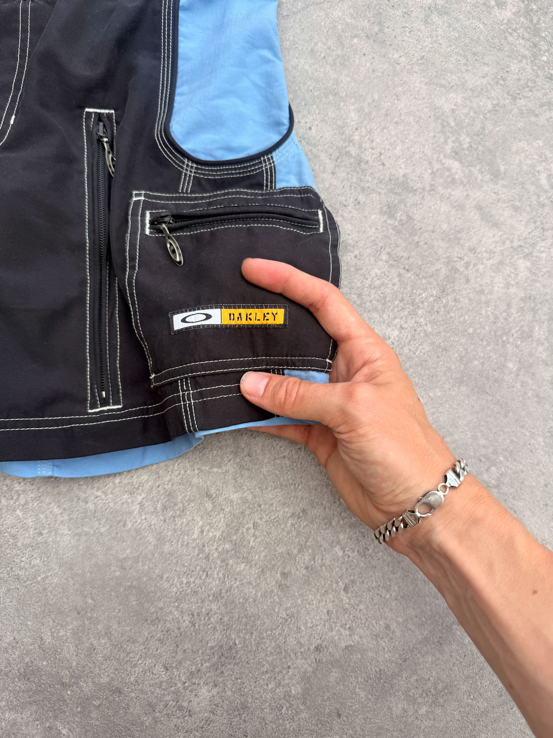 oakley software 2000s technical cargo shorts (s)