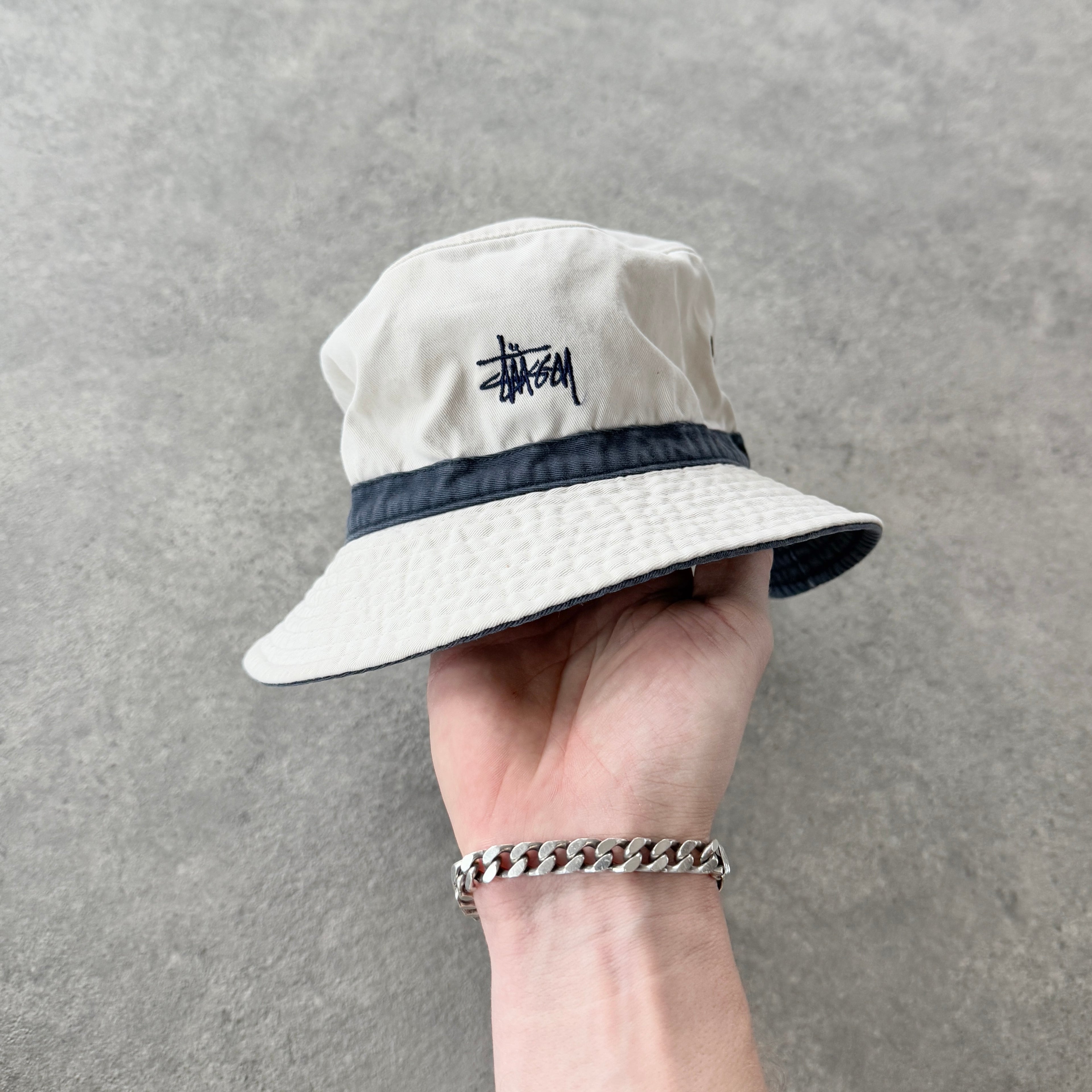 Stussy 1990s script logo embroidered bucket hat