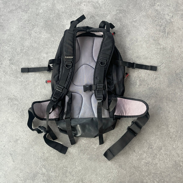 Nike ACG 1990s 40L technical backpack (22”x15”)