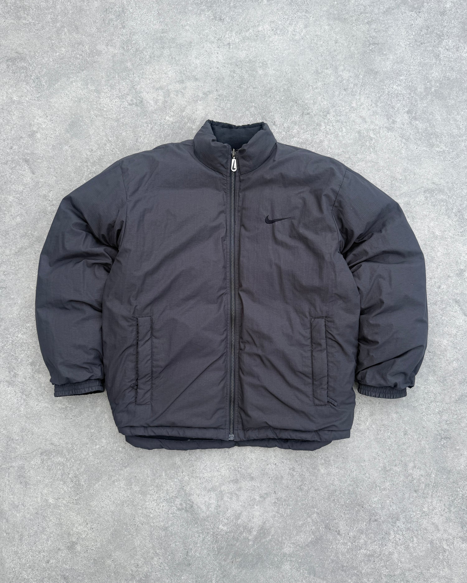 nike 1990s reversible down fill spellout puffer jacket (m)