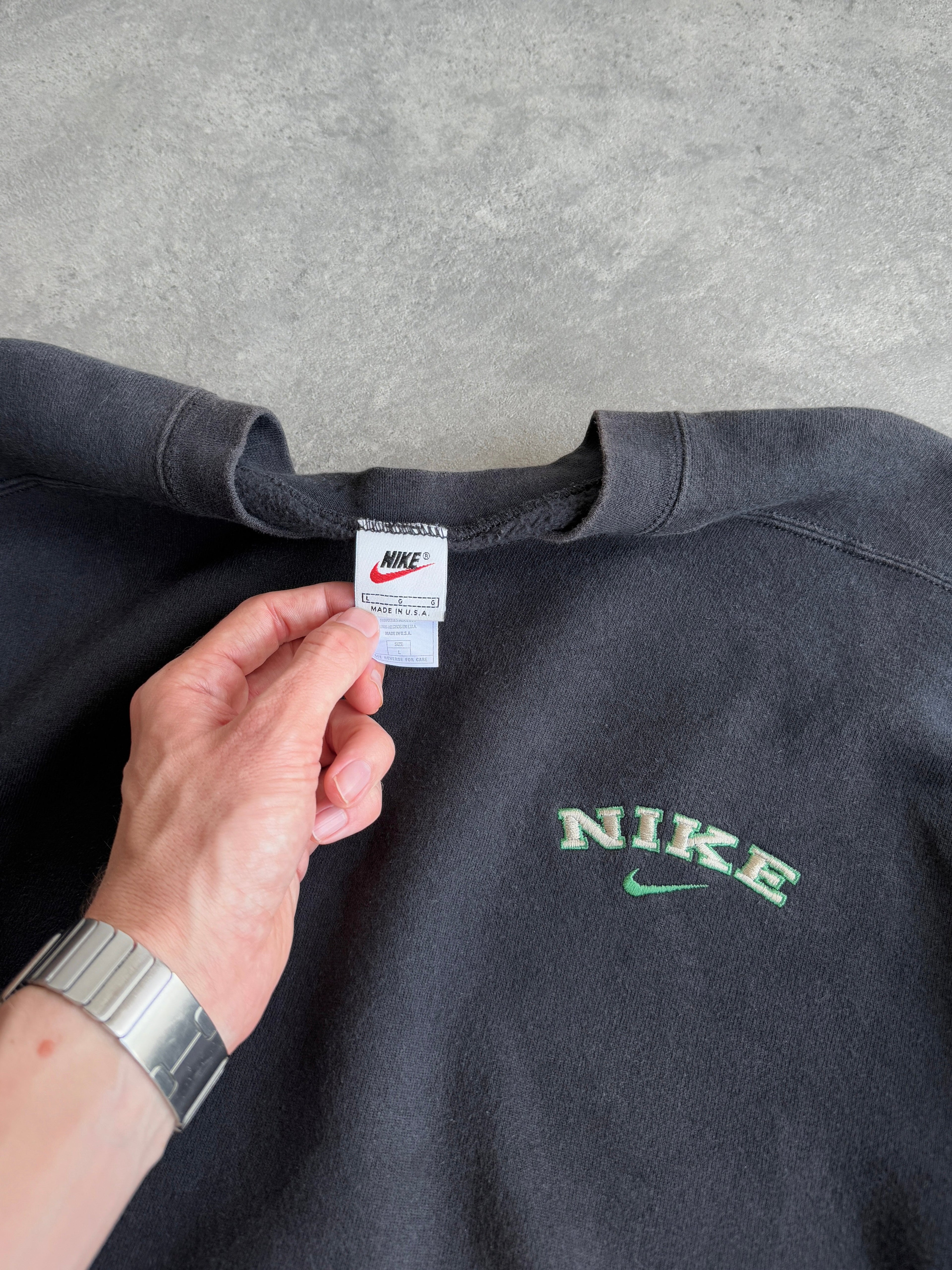 nike 1990s heavyweight embroidered spellout sweatshirt, chest logo detail