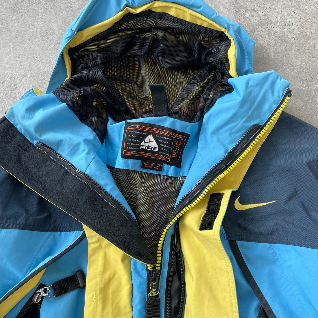 Nike ACG 1990s storm fit heavyweight technical jacket (M)