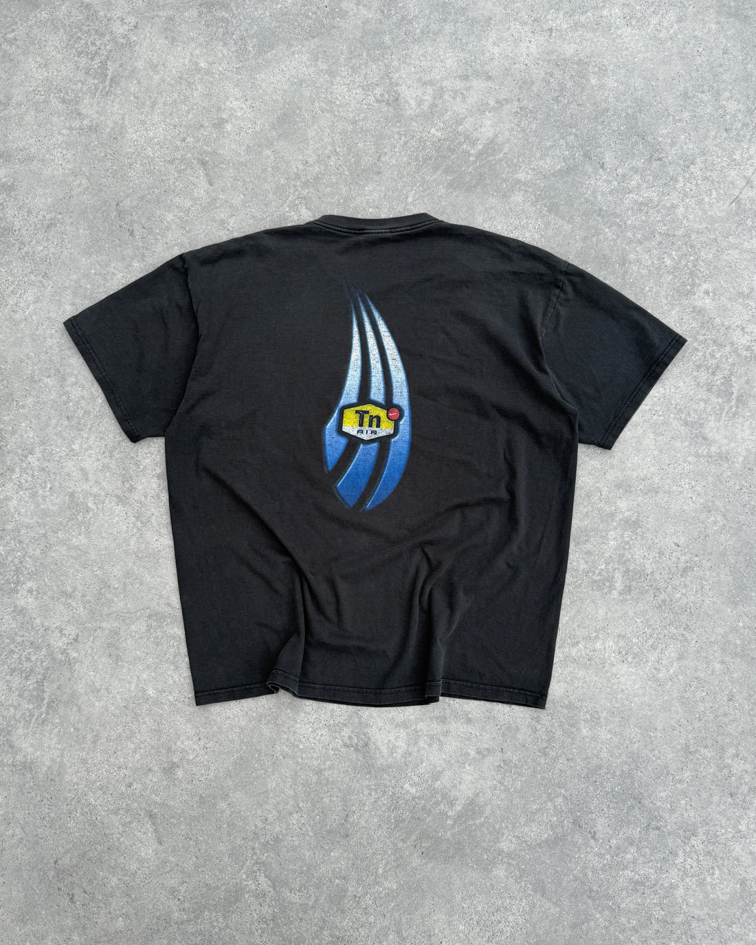 nike tn 1990s heavyweight graphic t-shirt (xl)