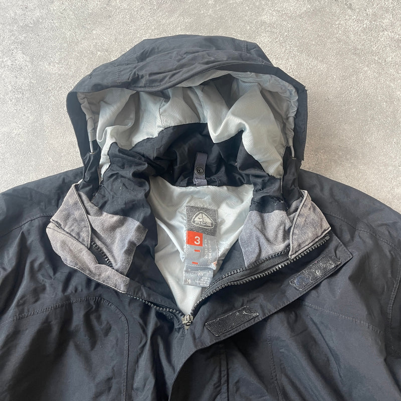 Nike ACG 2000s technical waterproof spellout jacket (M)