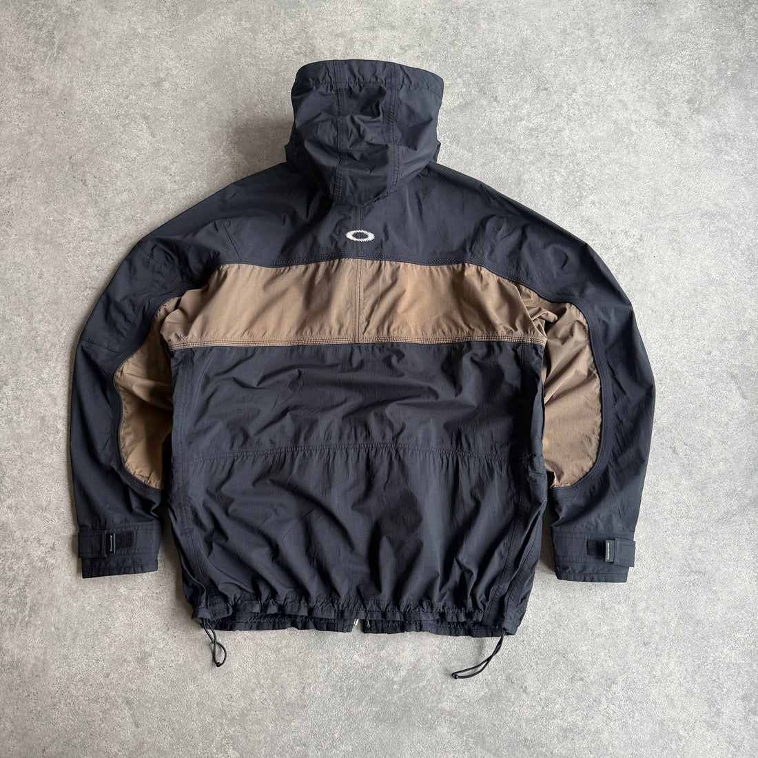 Oakley Software RARE 2000s heavyweight waterproof technical jacket (XL)