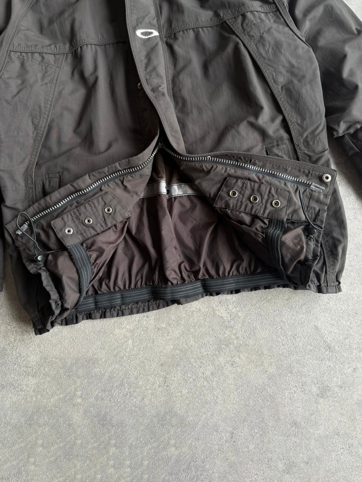 oakley software 2000s heavyweight technical jacket, ellipse logo detail
