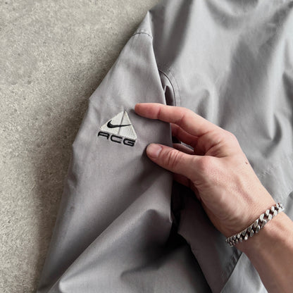 Nike ACG 1990s Nike-fit technical waterproof jacket (L)