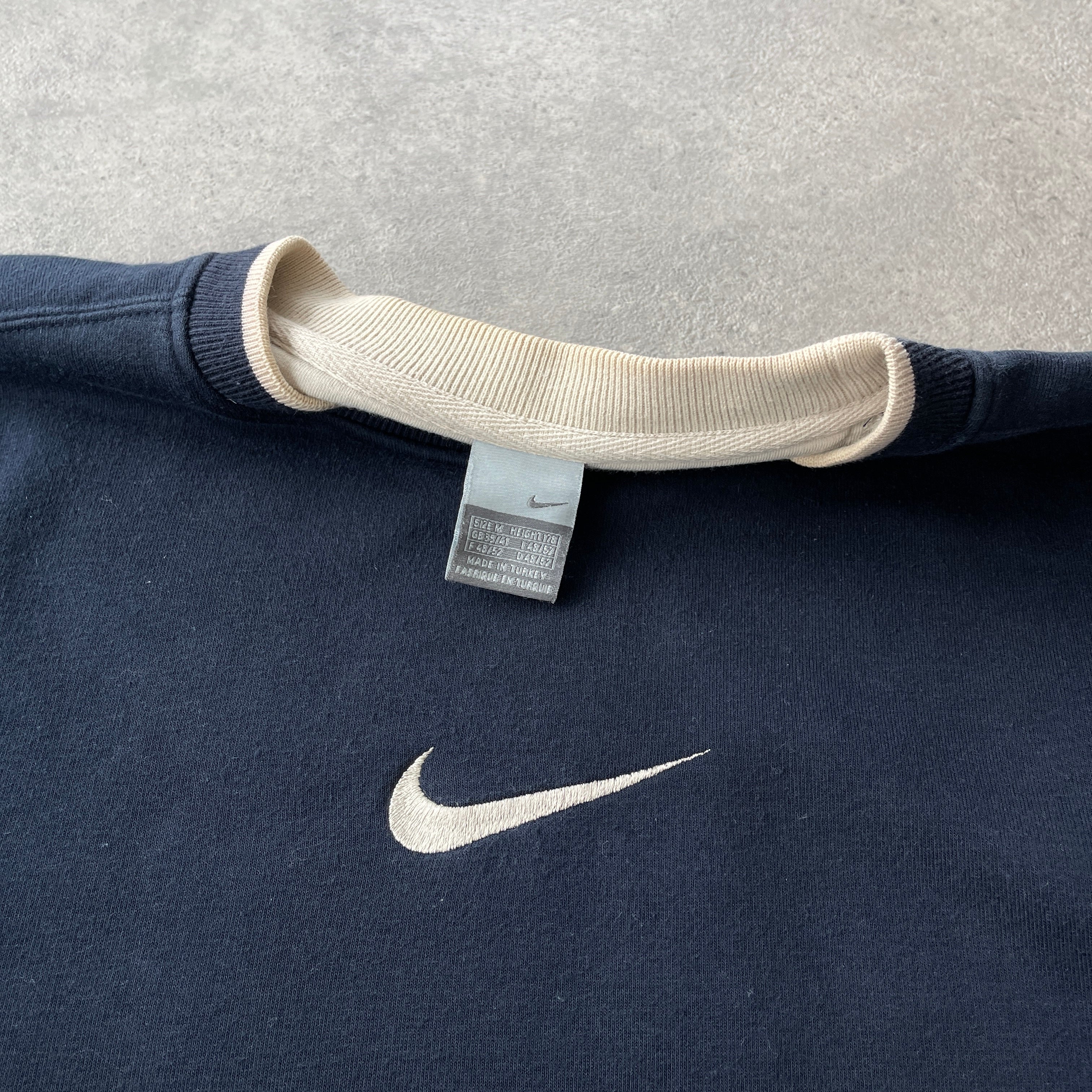 Nike 2000s heavyweight embroidered sweatshirt (M)