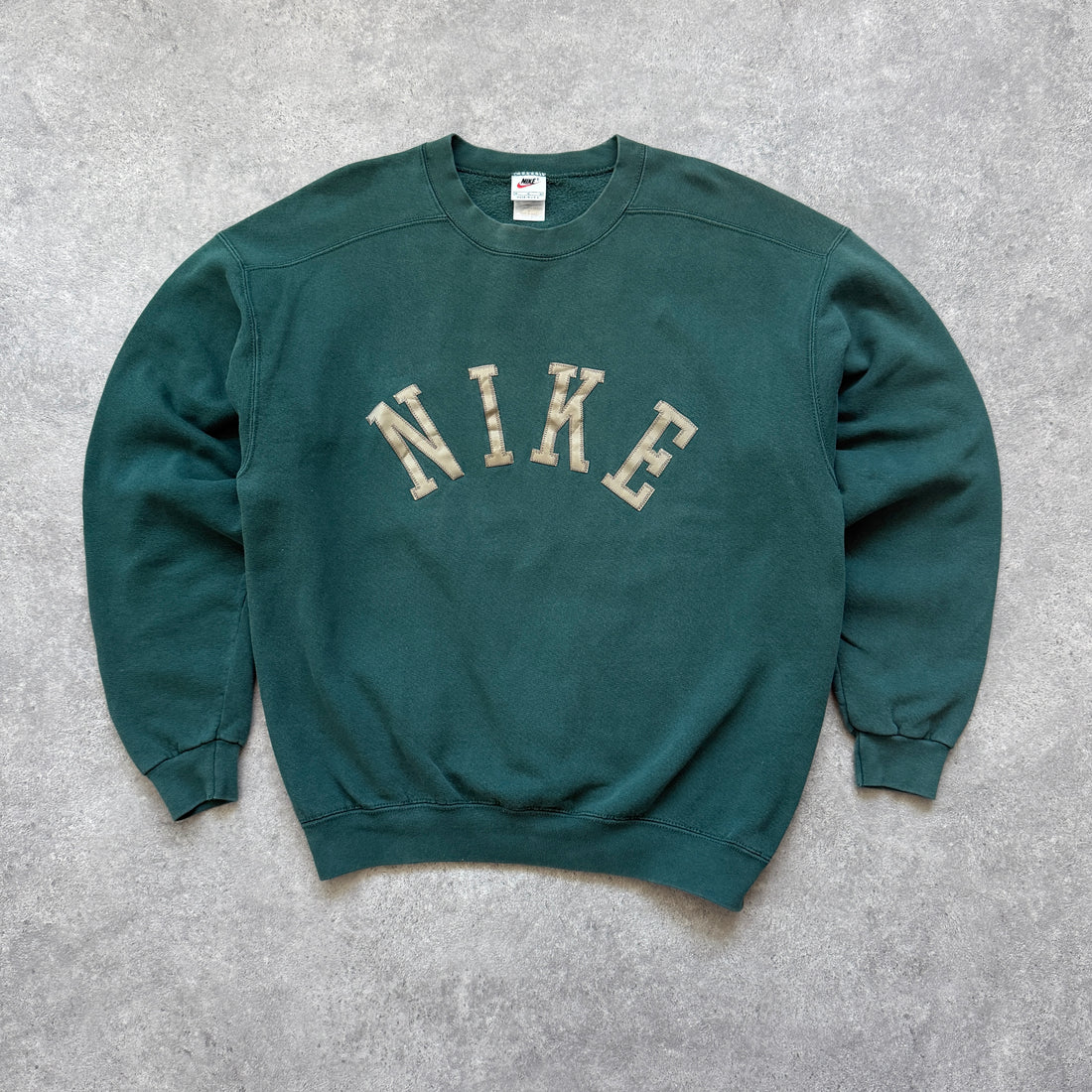 Nike RARE 1990s heavyweight spellout sweatshirt (M)