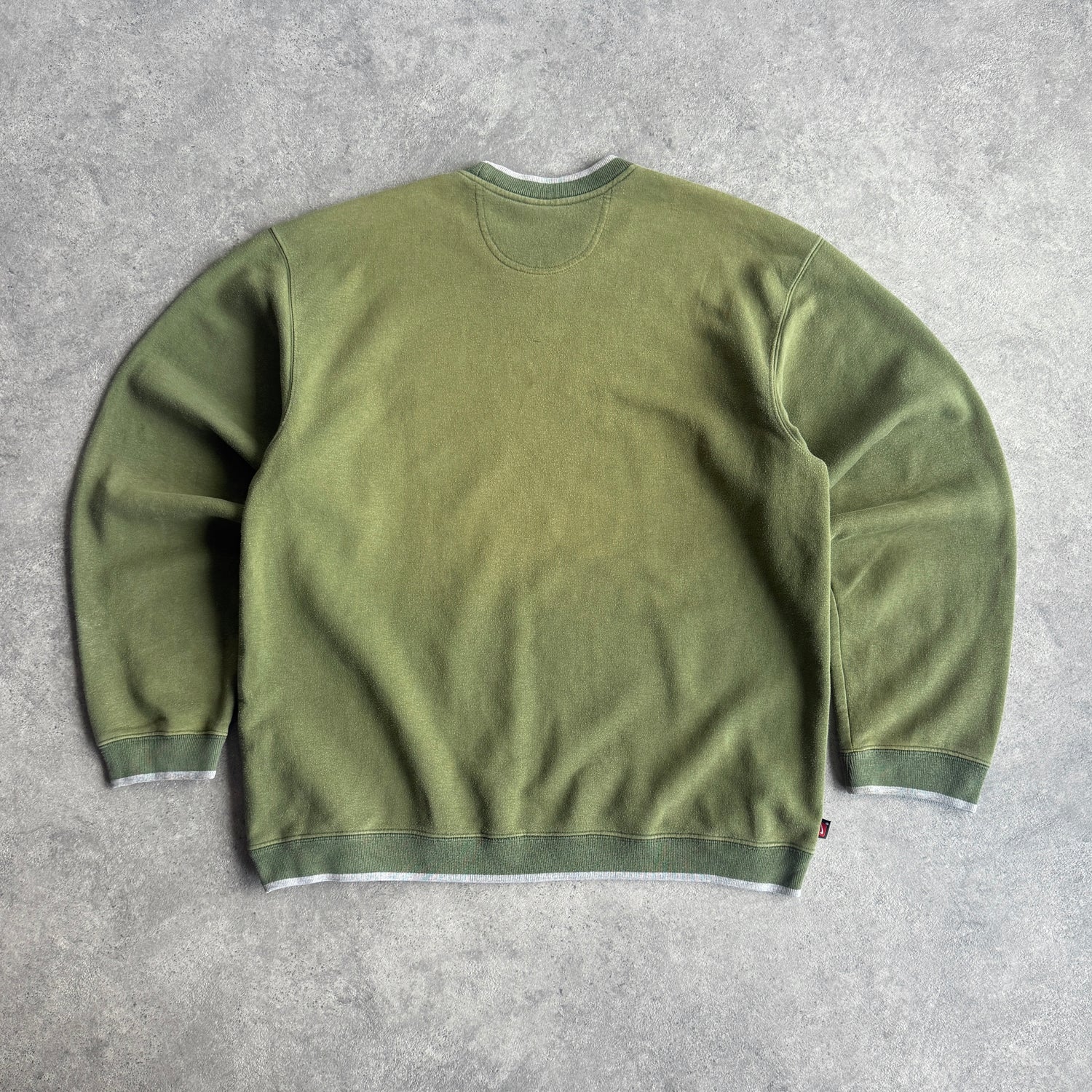 Nike 2000s heavyweight embroidered swoosh sweatshirt (XL)